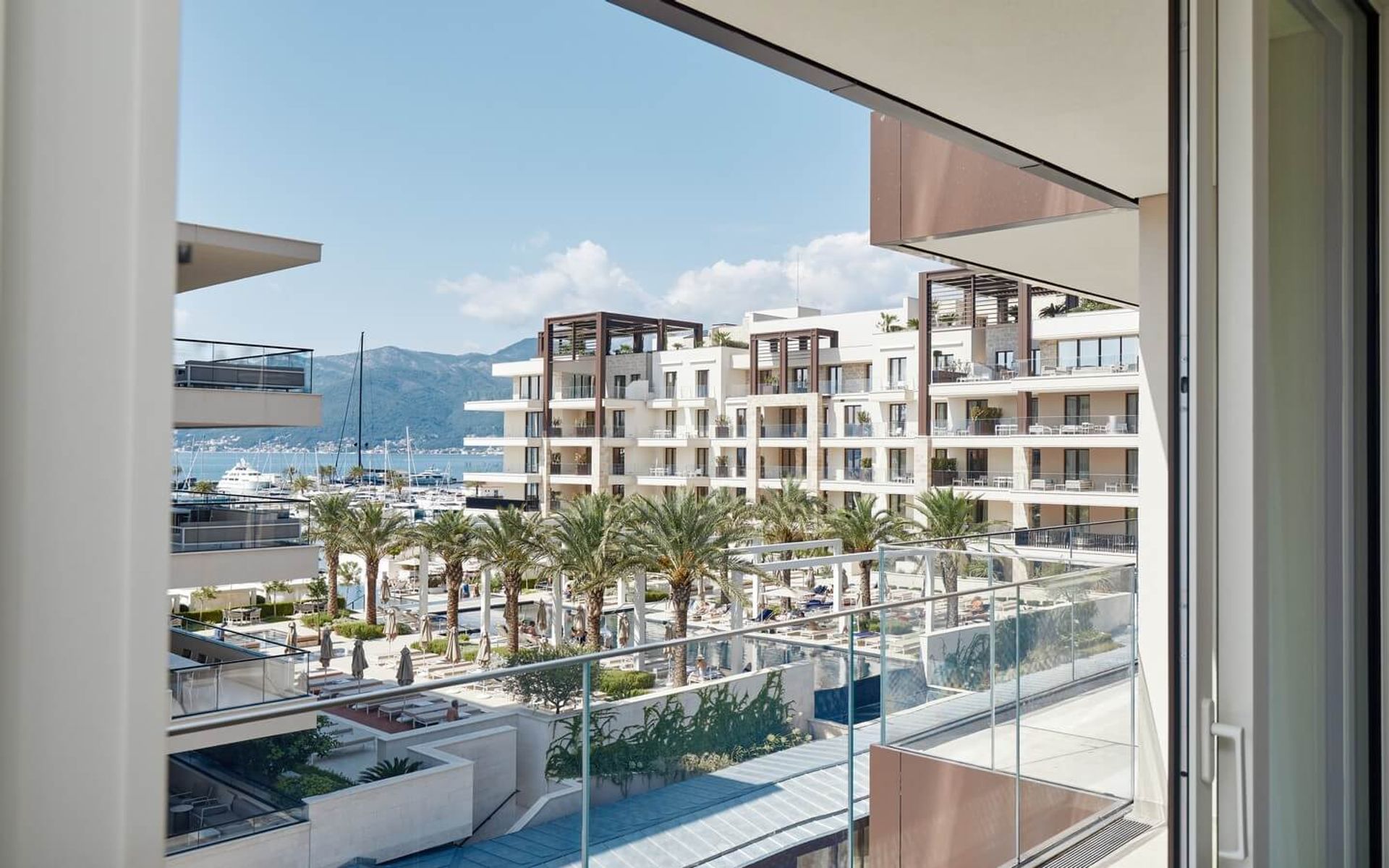 Condominium dans Donja Lastva, Tivat 10931640