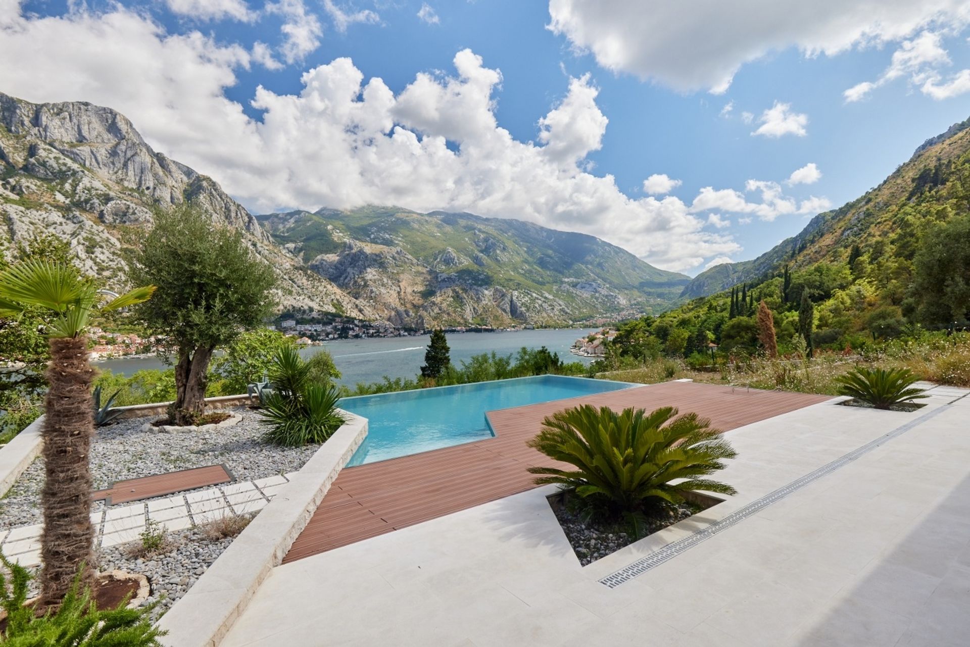 Huis in Gornji Bogdasici, Kotor 10931673