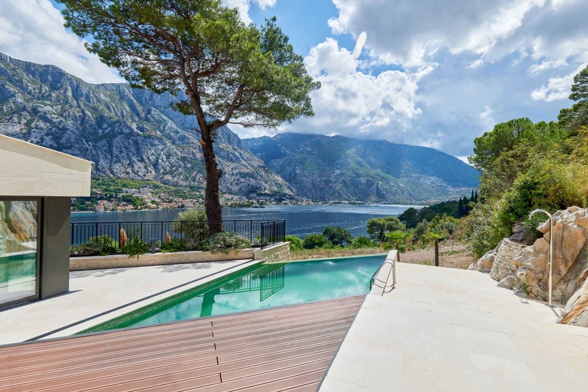 casa no Gornji Bogdasici, Kotor 10931674