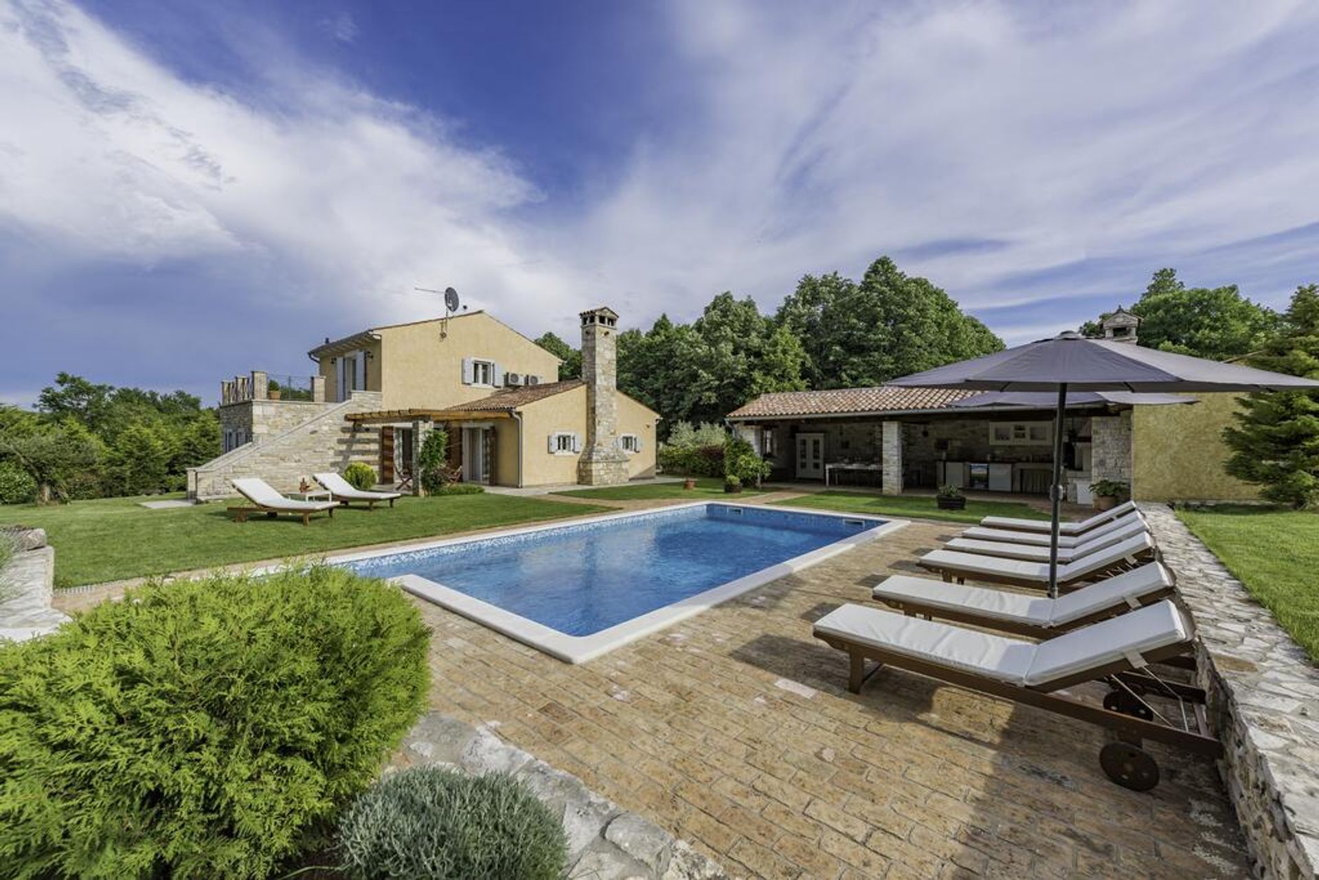 casa en Pula, Istria County 10931685