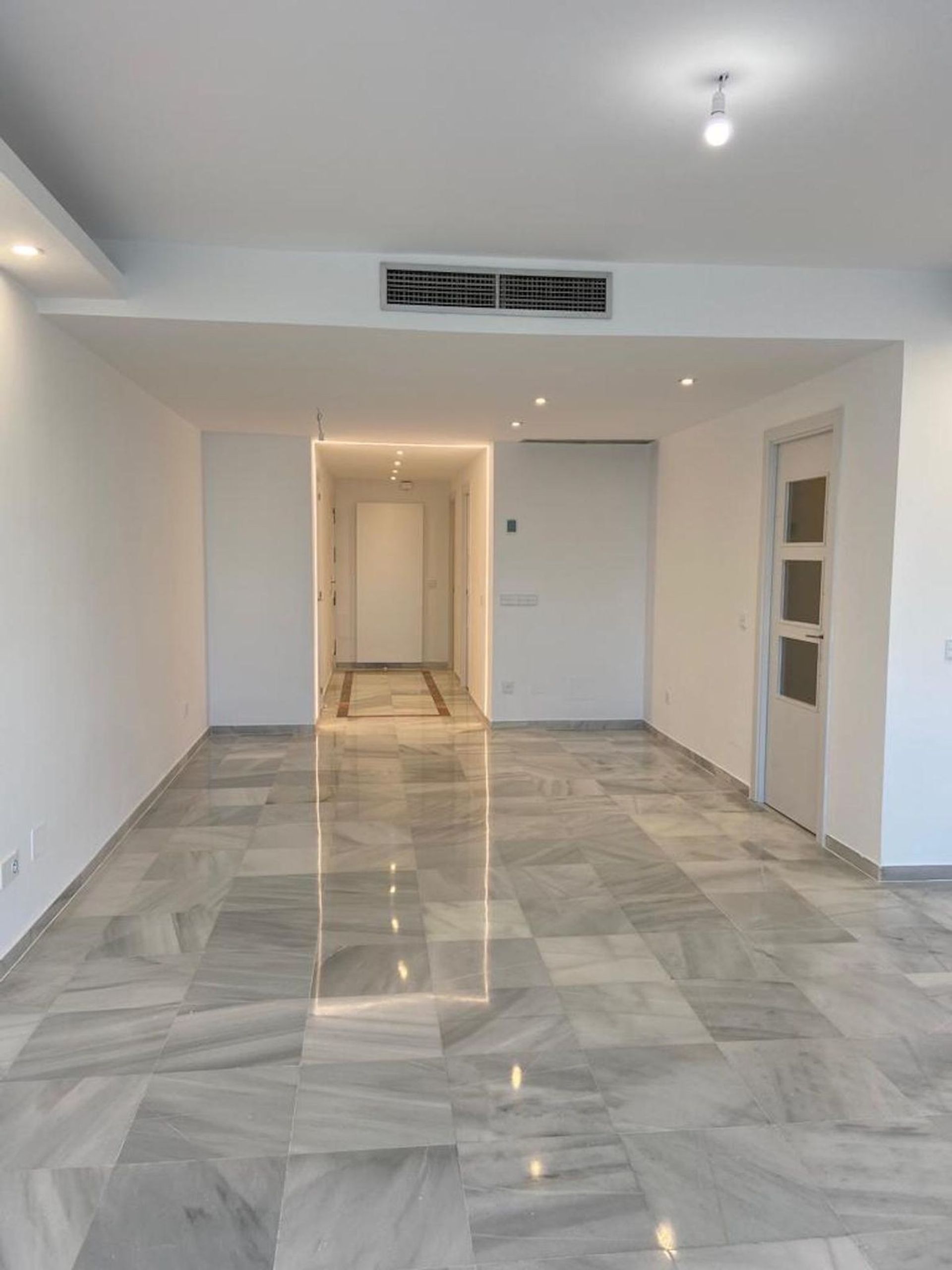 Condominium dans Marbella, Andalusia 10931719