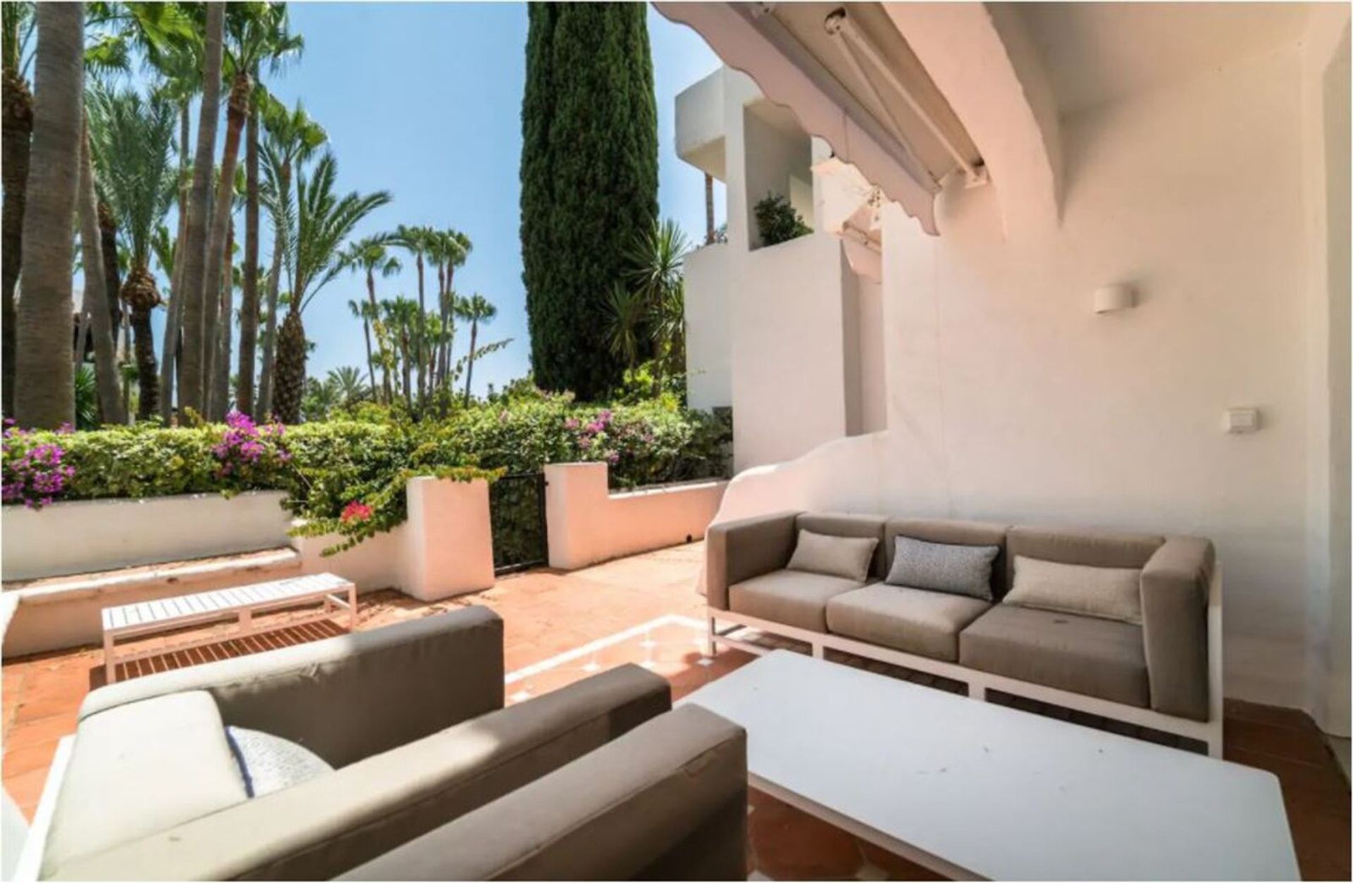 Condominium dans Marbella, Andalucía 10931739