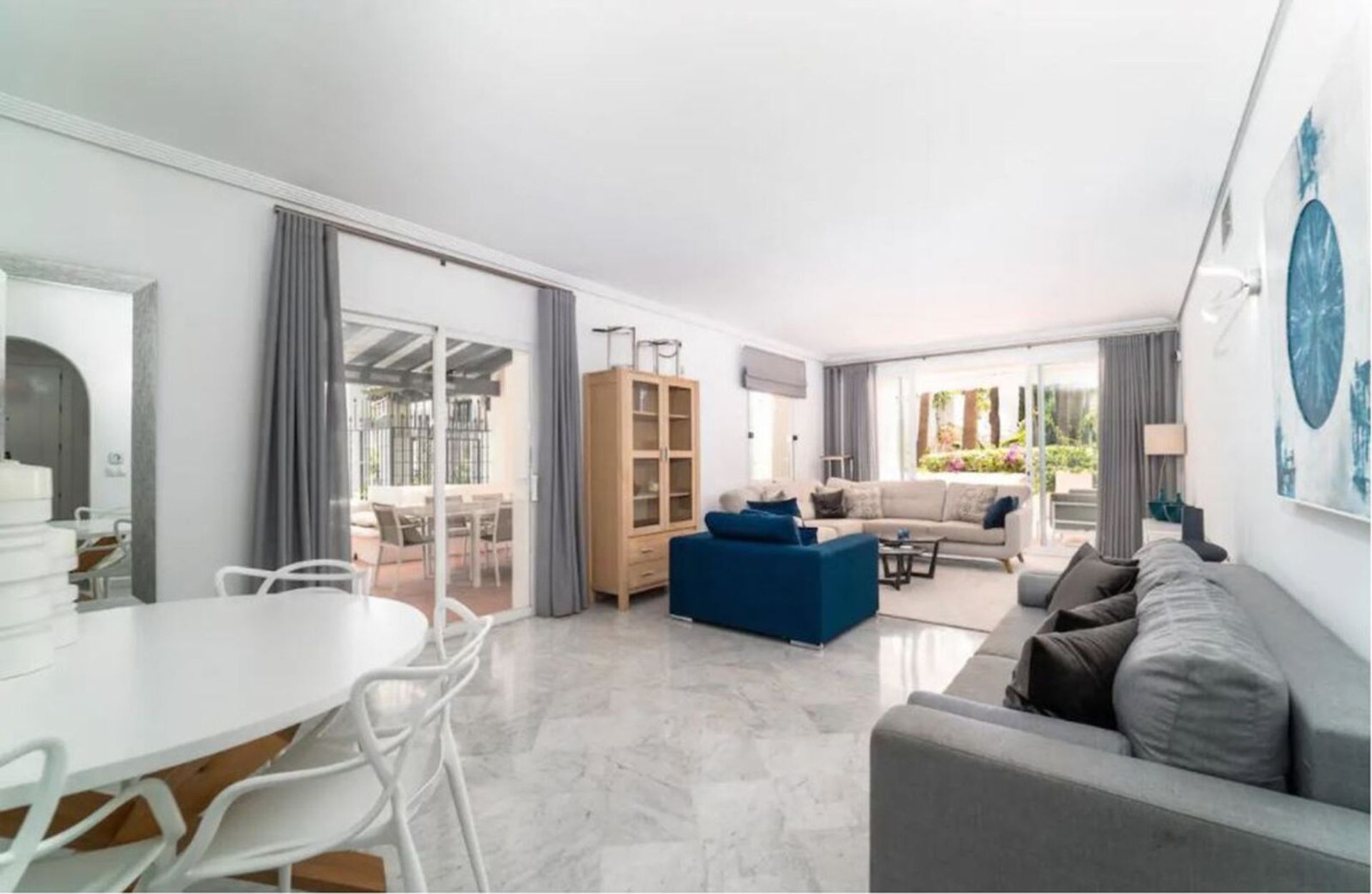 Condominium in Marbella, Andalusië 10931739