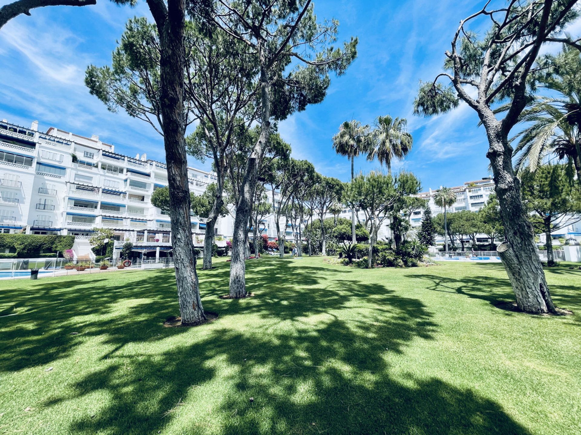 Kondominium w Marbella, Andalusia 10931752