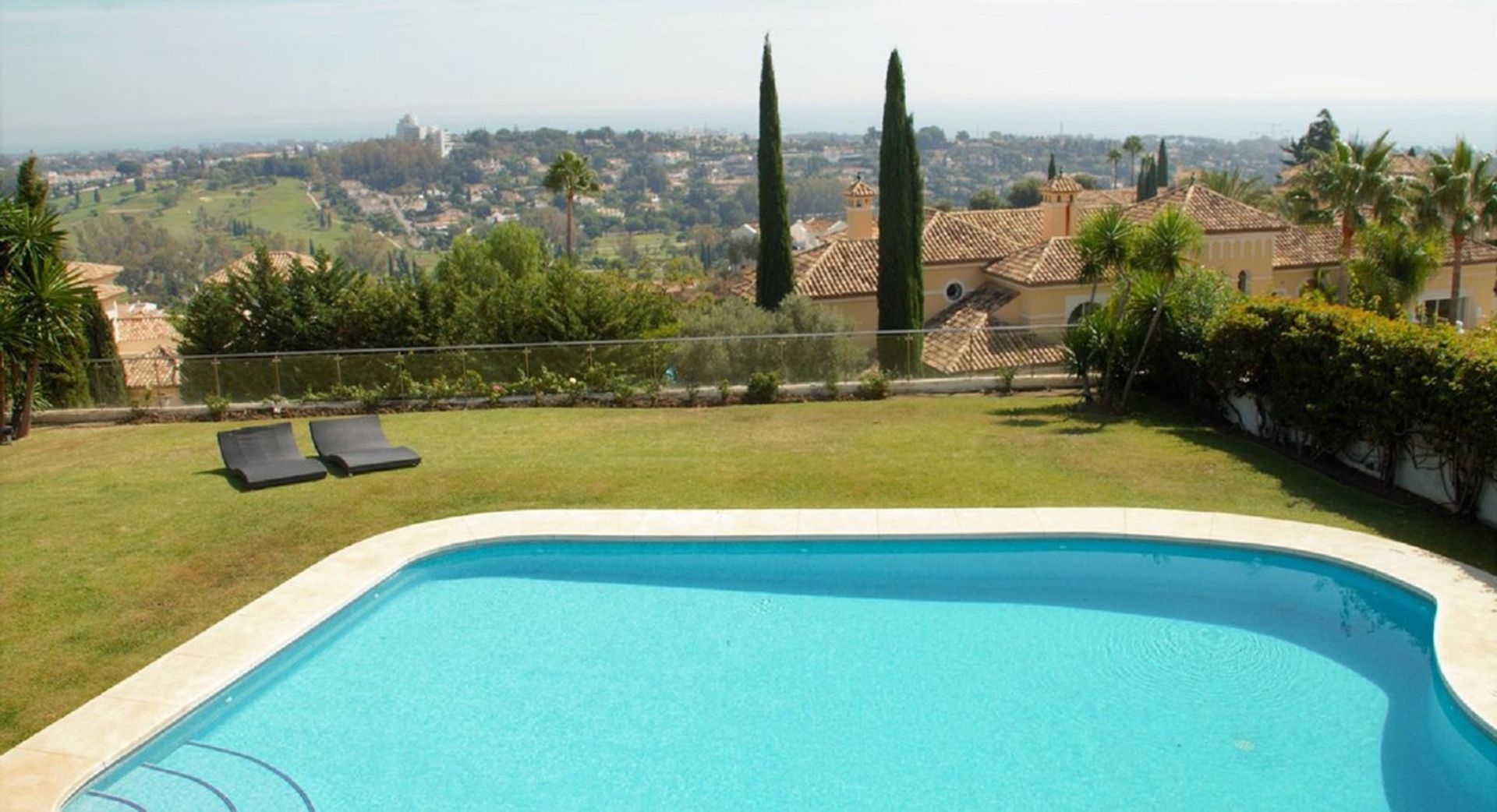 House in El Paraíso, Andalusia 10931766