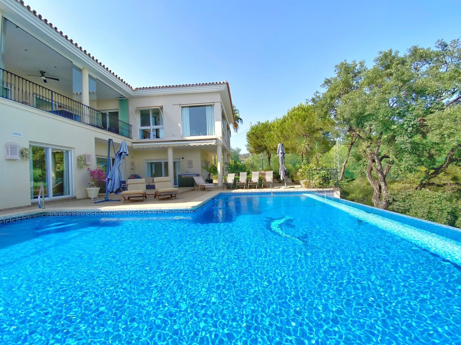 Huis in Marbella, Andalucía 10931801