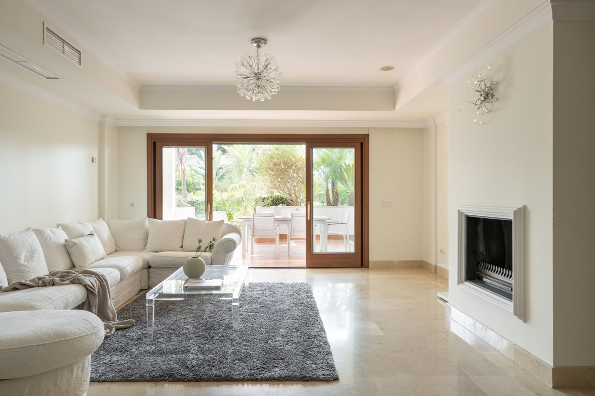 Condominio nel Marbella, Andalusia 10931805