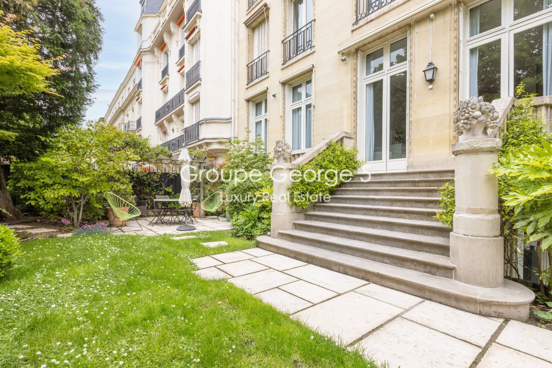 Condominium in Vanves, Ile-de-France 10931821