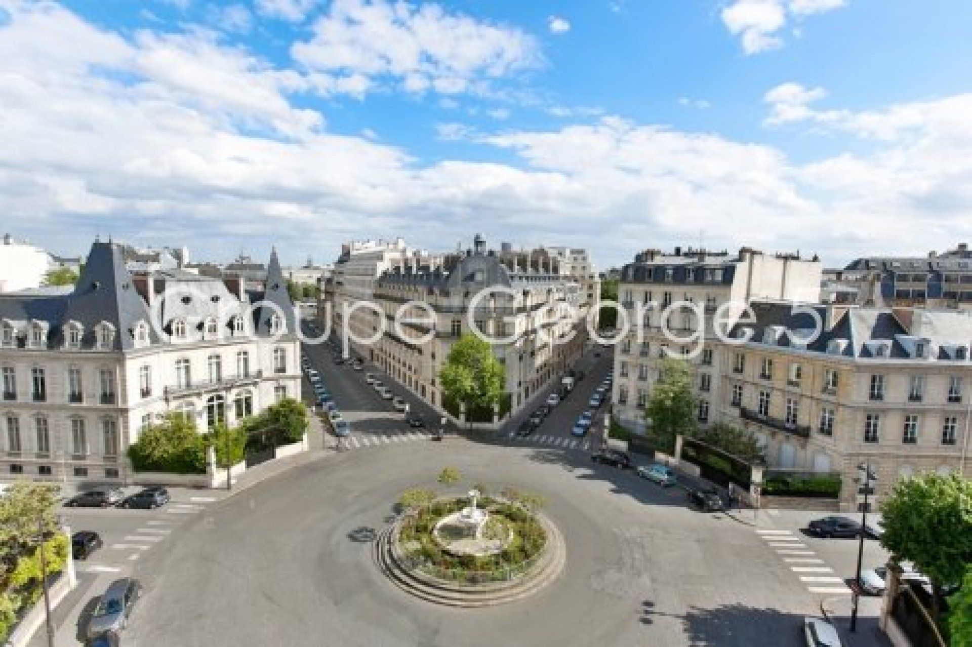 عمارات في Clichy, Ile-de-France 10931826