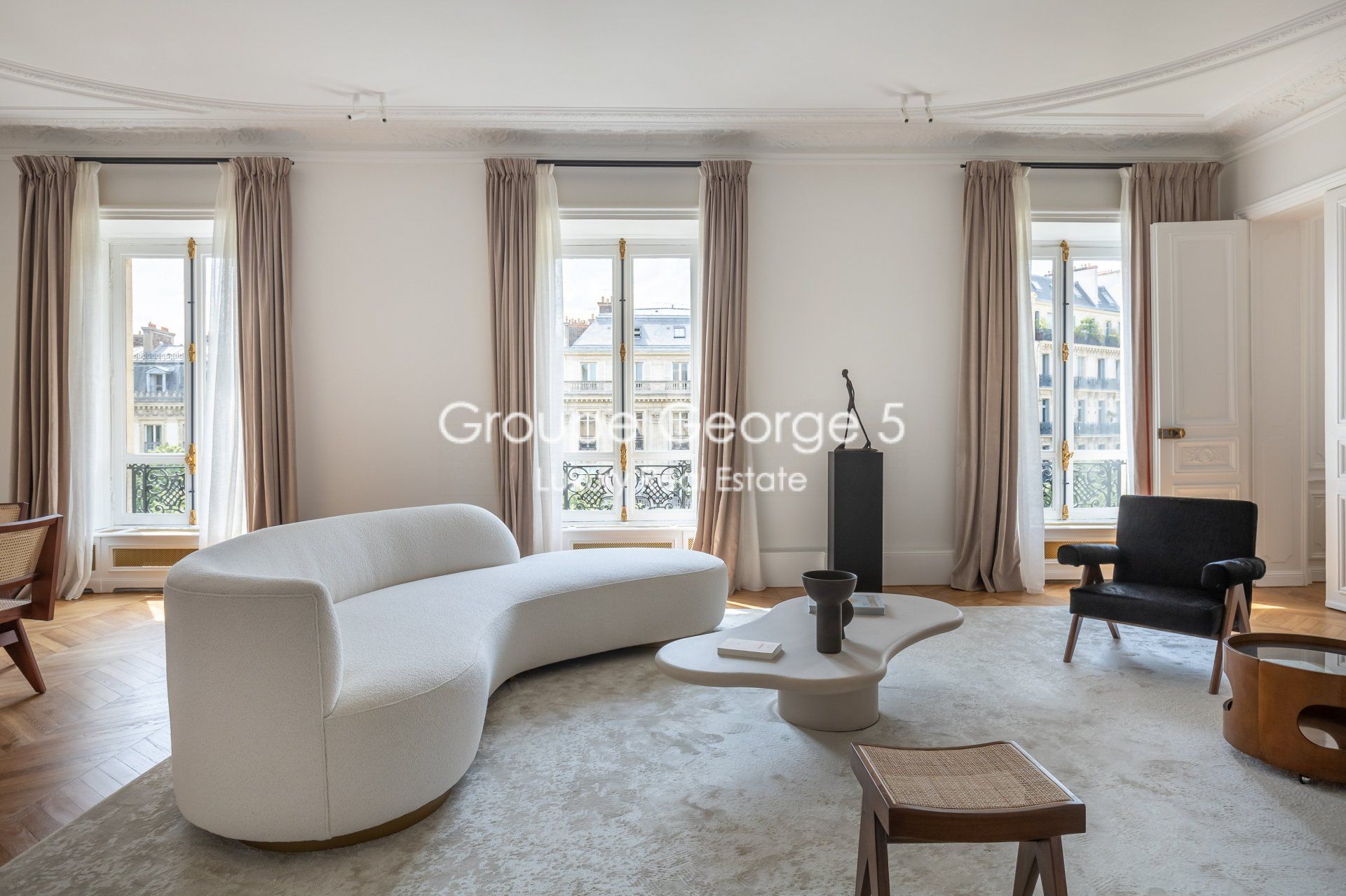 קוֹנדוֹמִינִיוֹן ב Issy-les-Moulineaux, Ile-de-France 10931834