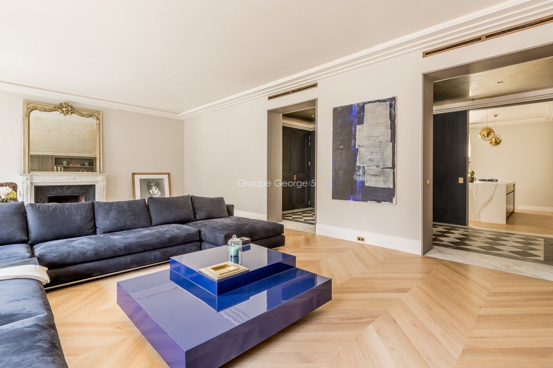 Condominium in Clichy, Ile-de-France 10931839