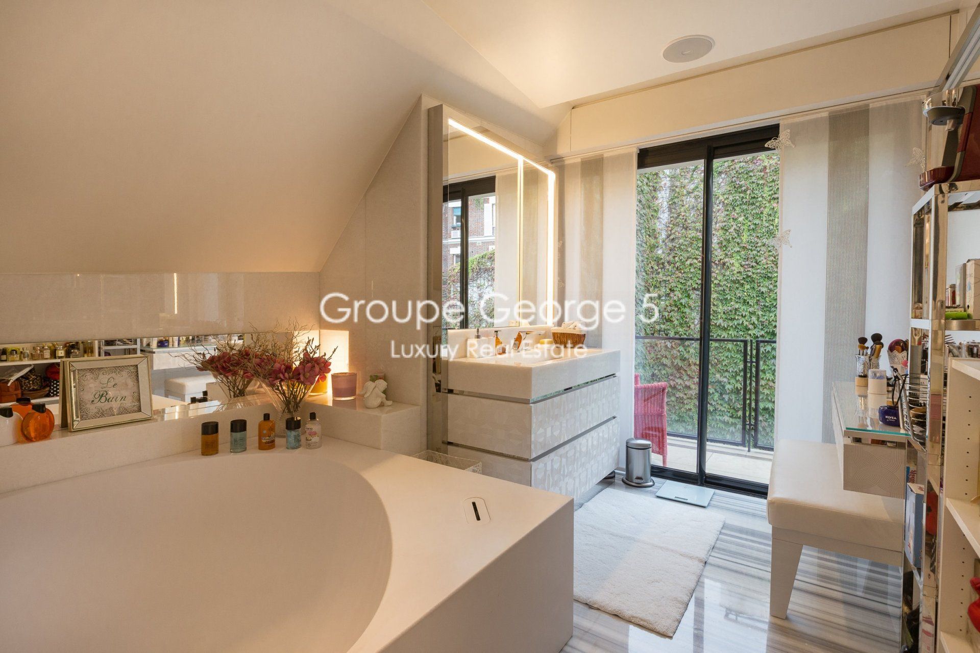 Condominio en Paris, Île-de-France 10931846