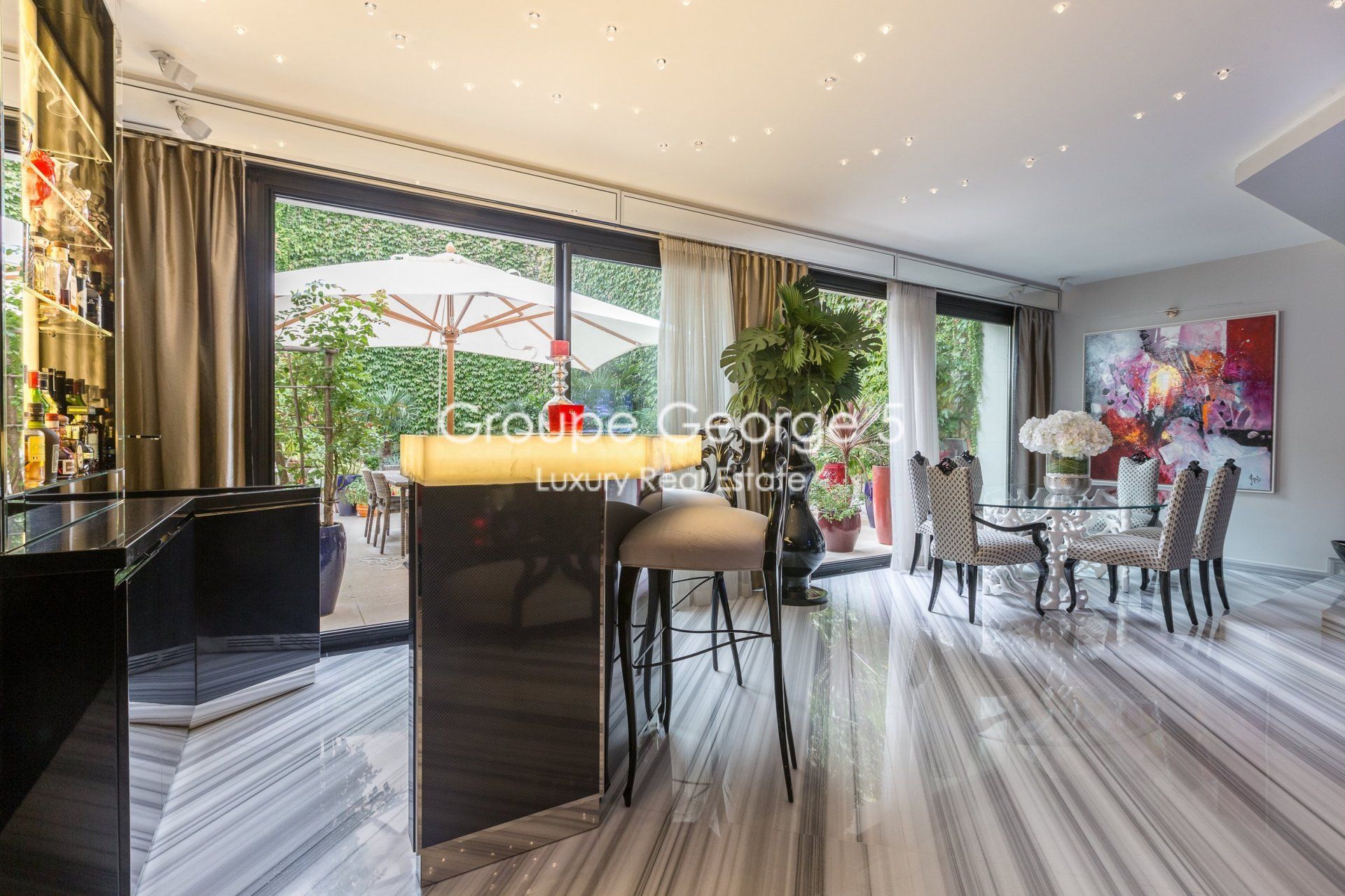 Condominio en Paris, Île-de-France 10931846