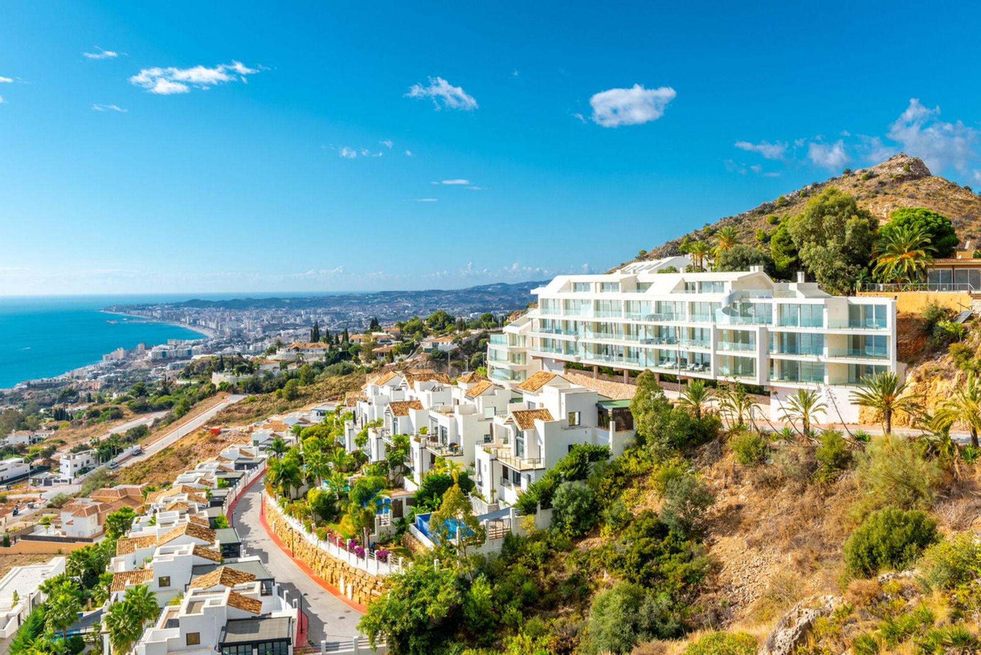 Condominium dans Benalmádena, Andalousie 10931847