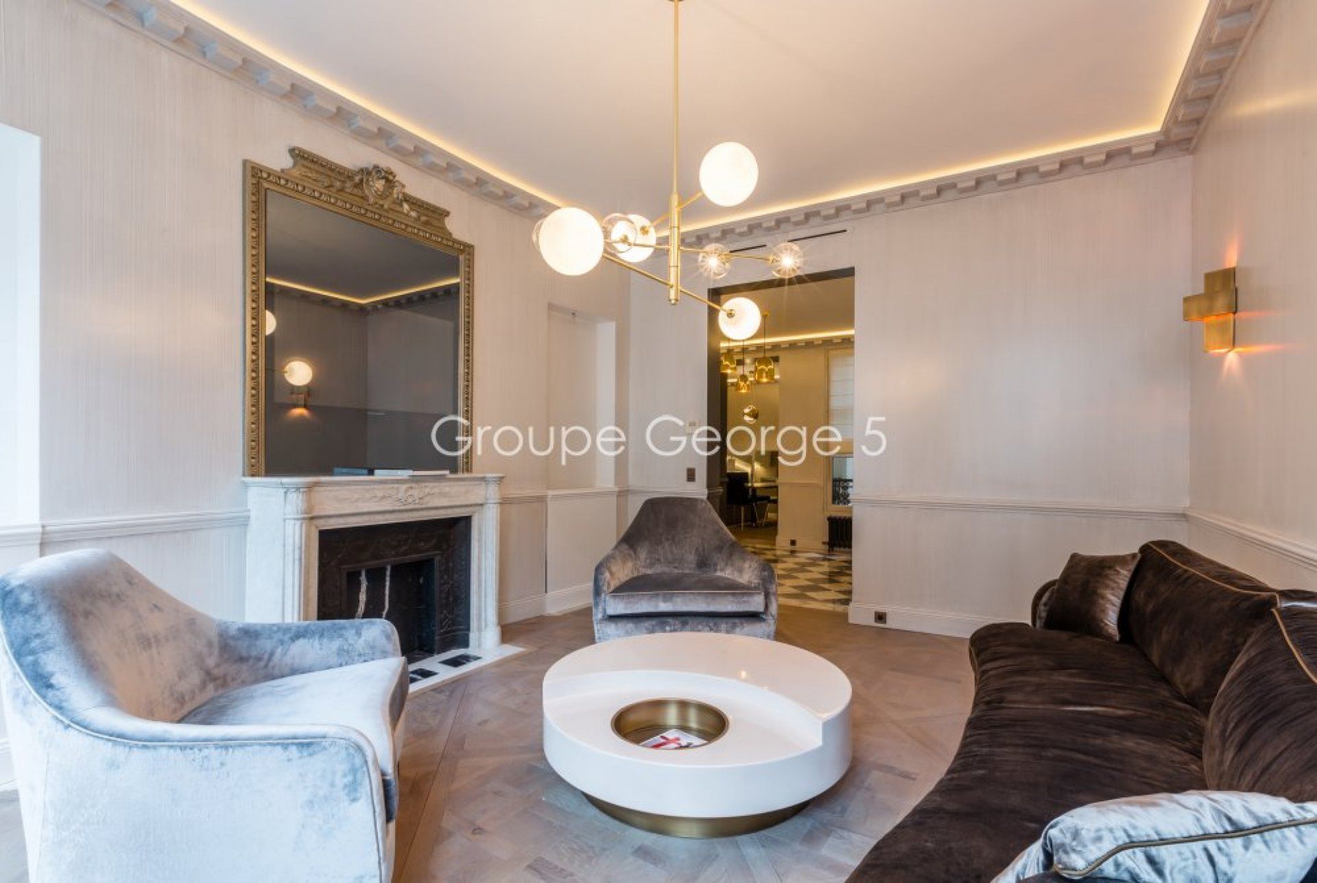 Condominium in Paris, Ile-de-France 10931859