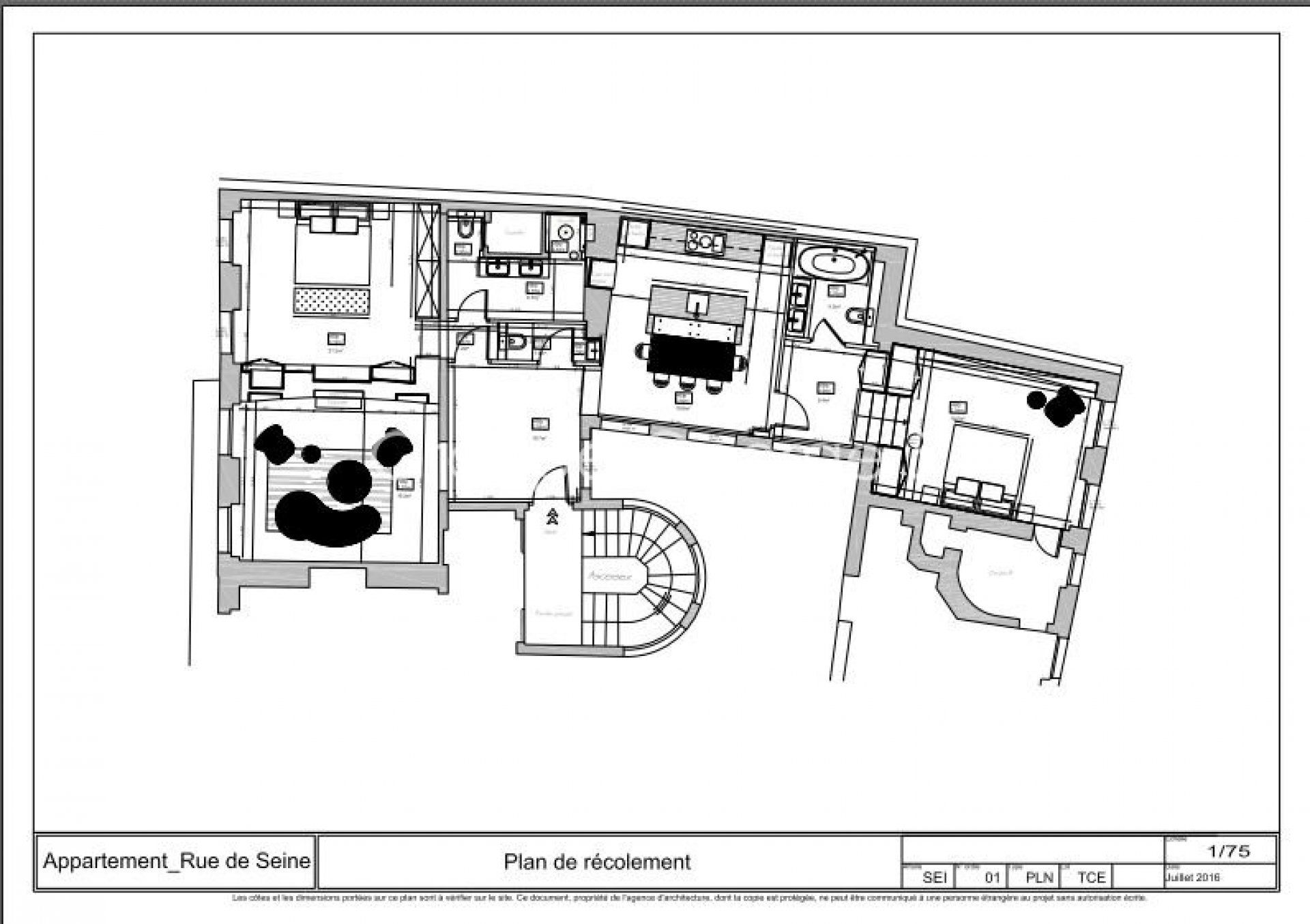 Condominium in Paris, Île-de-France 10931859