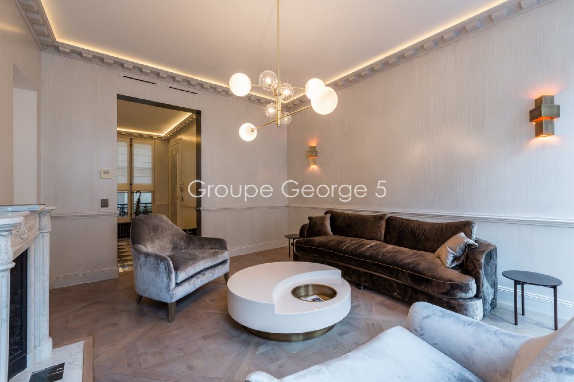 Condominium in Paris, Ile-de-France 10931859