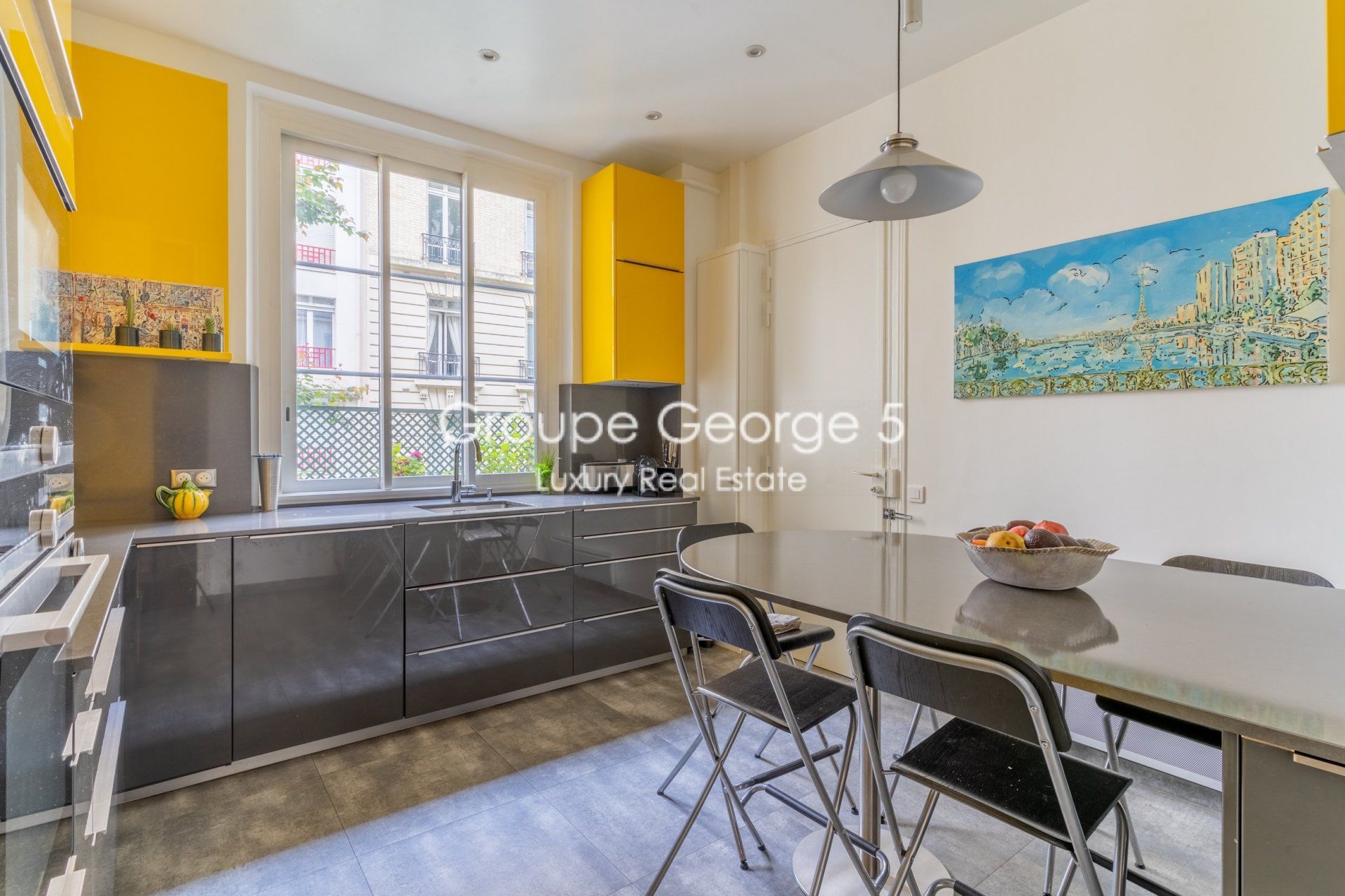 Condominium in Issy-les-Moulineaux, Ile-de-France 10931883