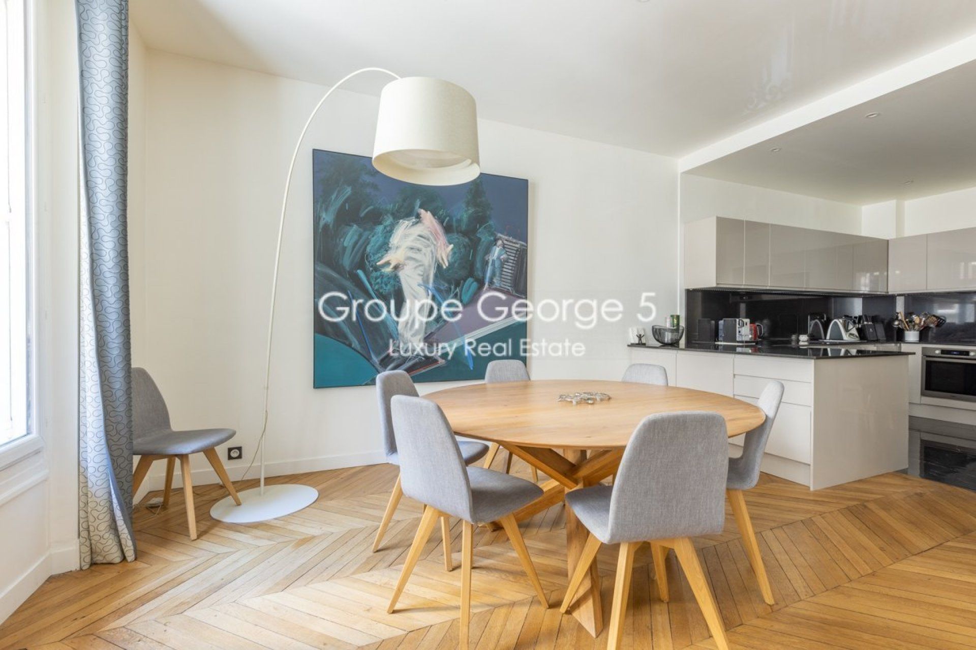 Condominium in Neuilly-sur-Seine, Ile-de-France 10931891