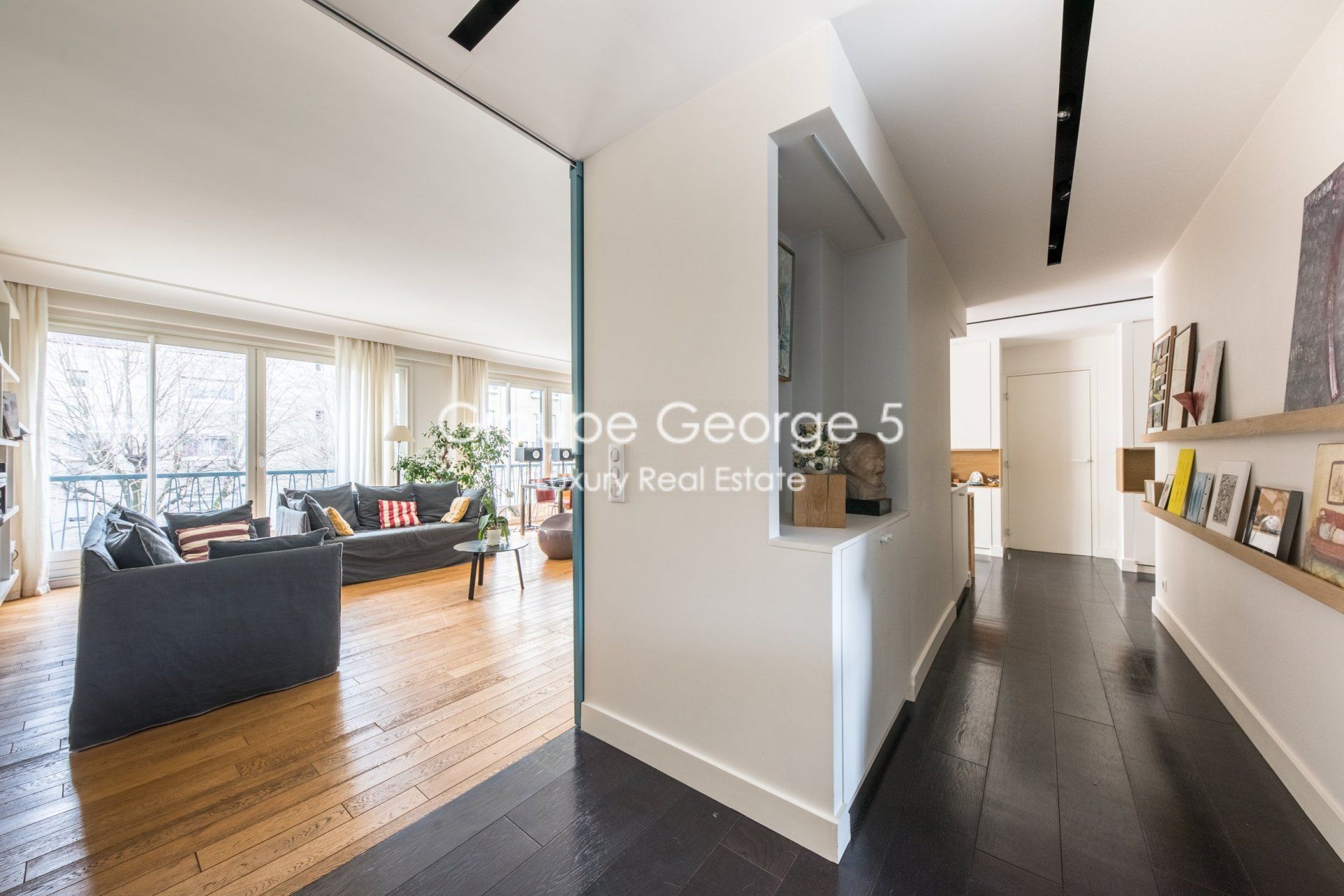 Condominium in Neuilly-sur-Seine, Ile-de-France 10931897