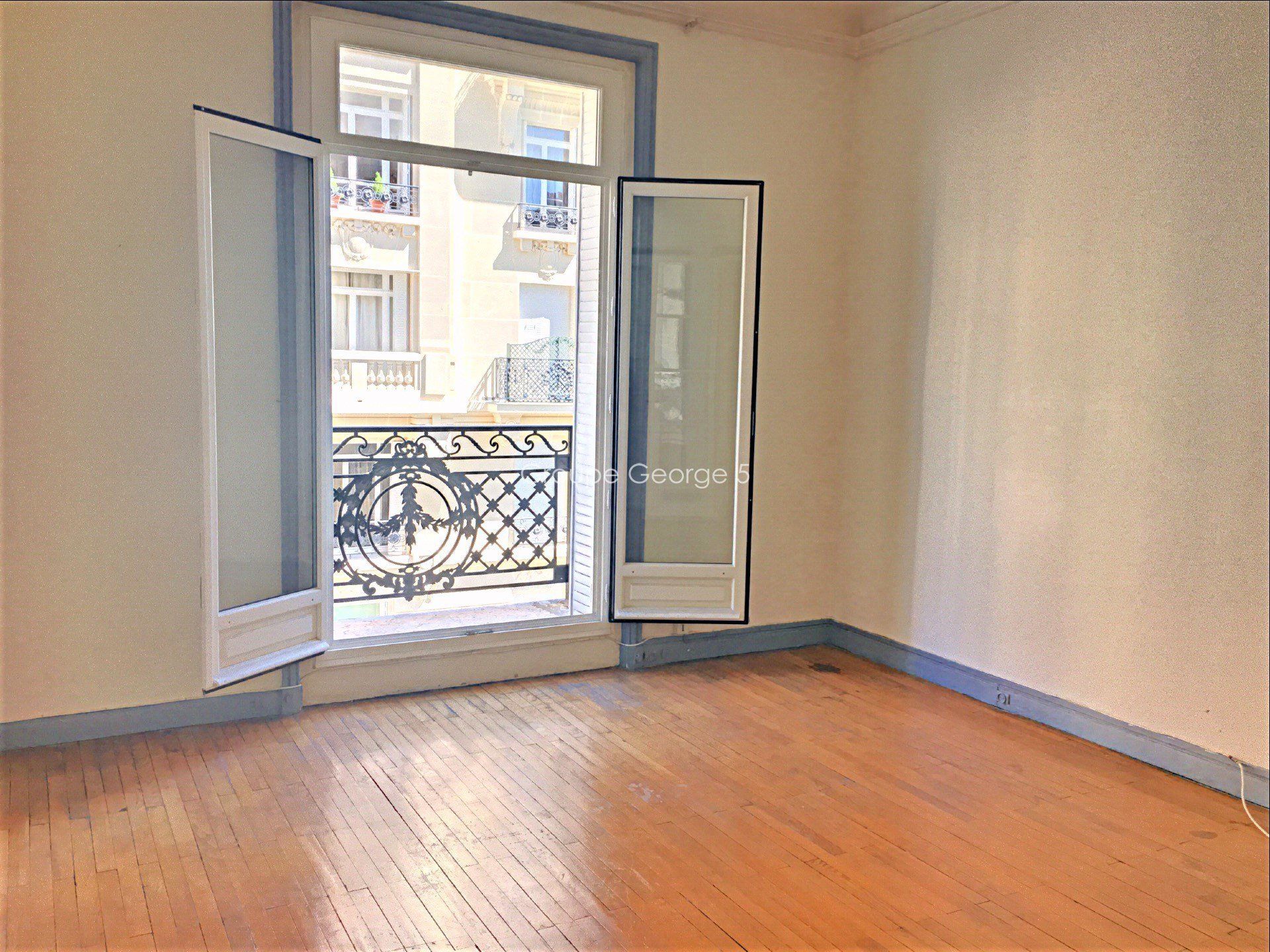 Condominium in Neuilly-sur-Seine, Ile-de-France 10931937