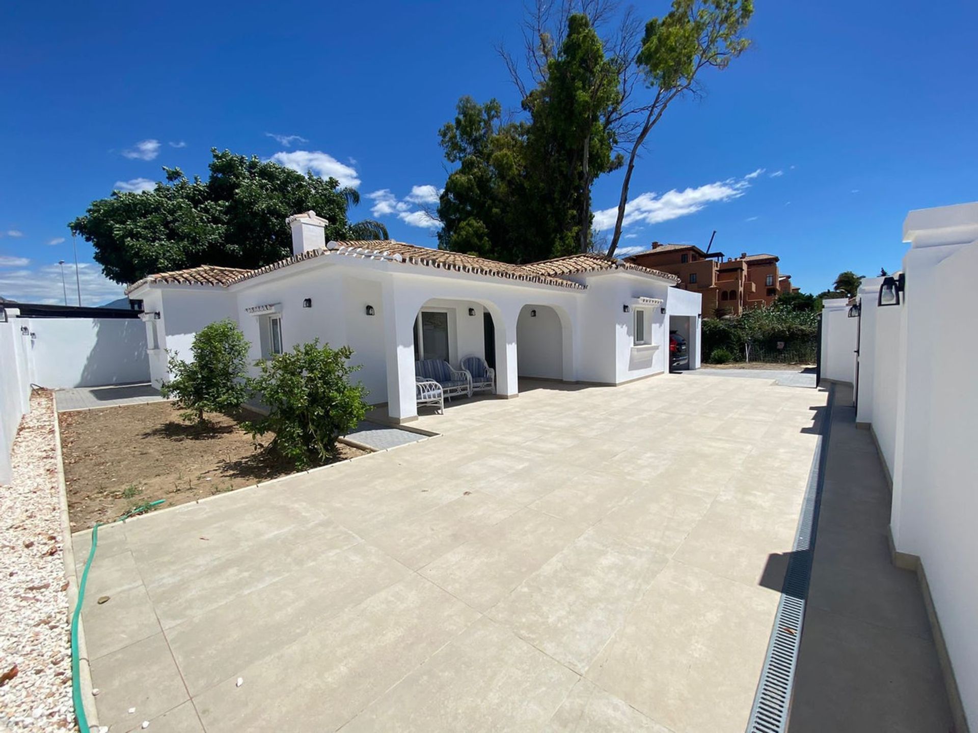 rumah dalam Estepona, Andalusia 10932533