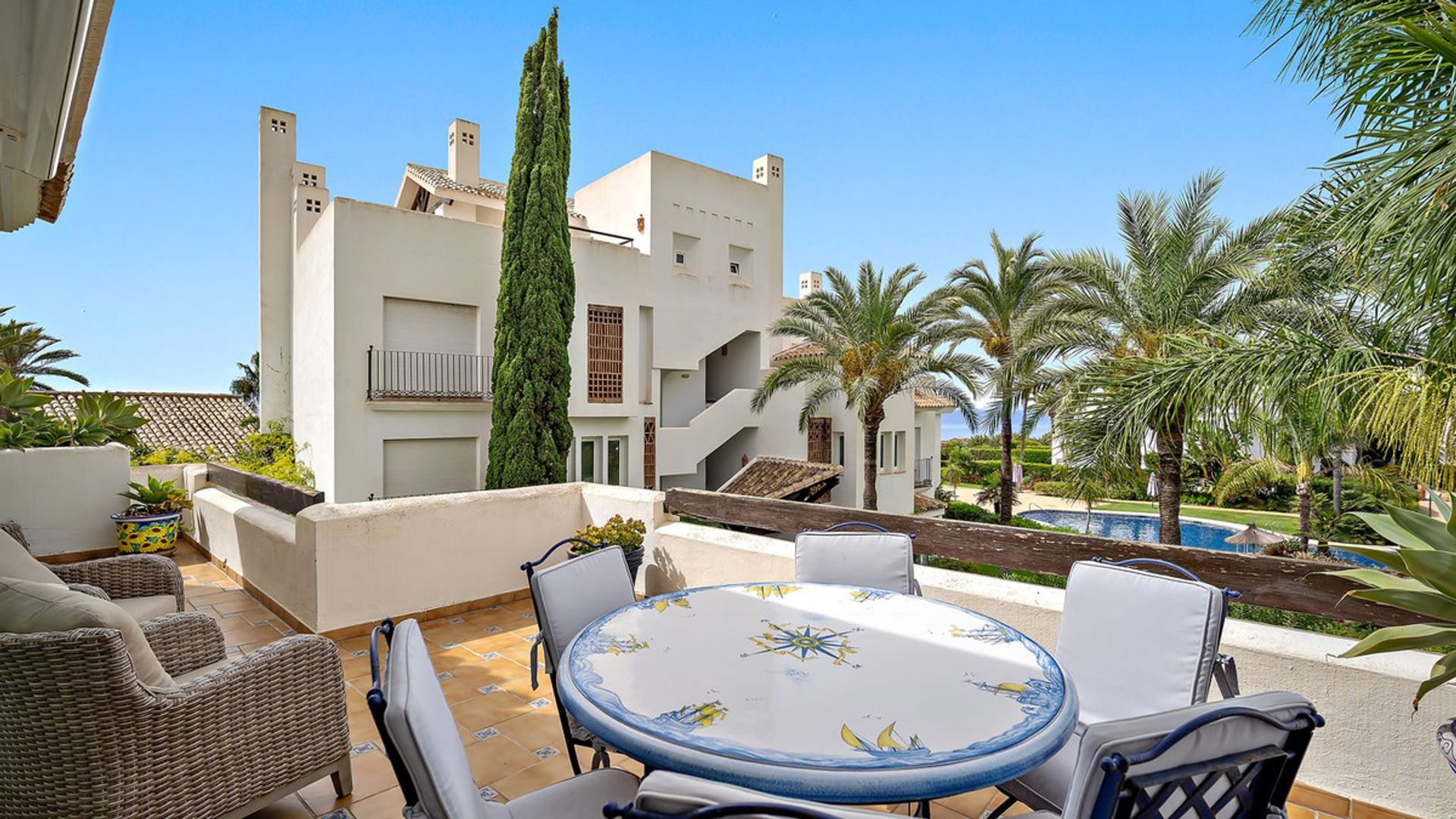 Condominium in Marbella, Andalusië 10932602