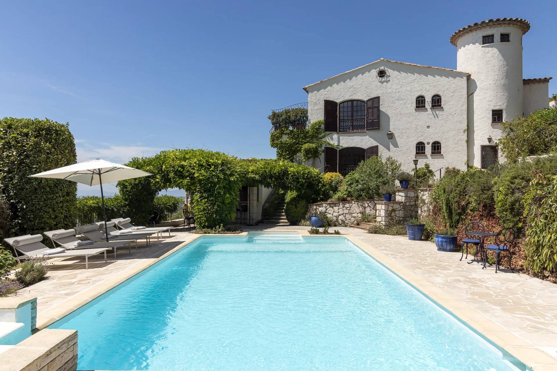 Haus im Tourrettes-sur-Loup, Provence-Alpes-Côte d'Azur 10936337