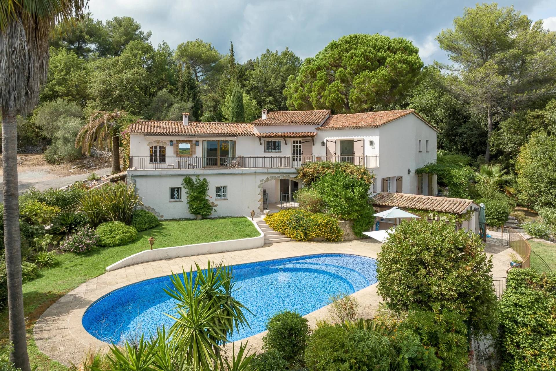 Rumah di Roquefort-les-Pins, Provence-Alpes-Côte d'Azur 10936339