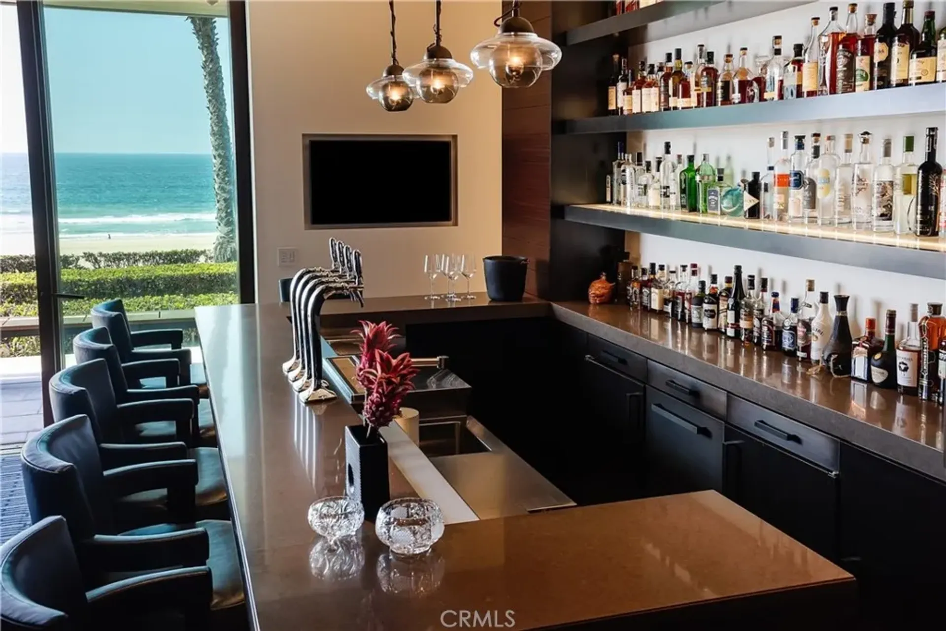 Condominium in Manhattan Beach, California 10936826