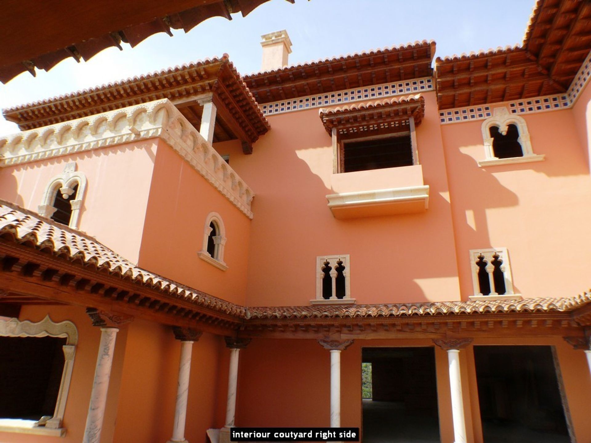 House in Benahavís, Andalusia 10937352