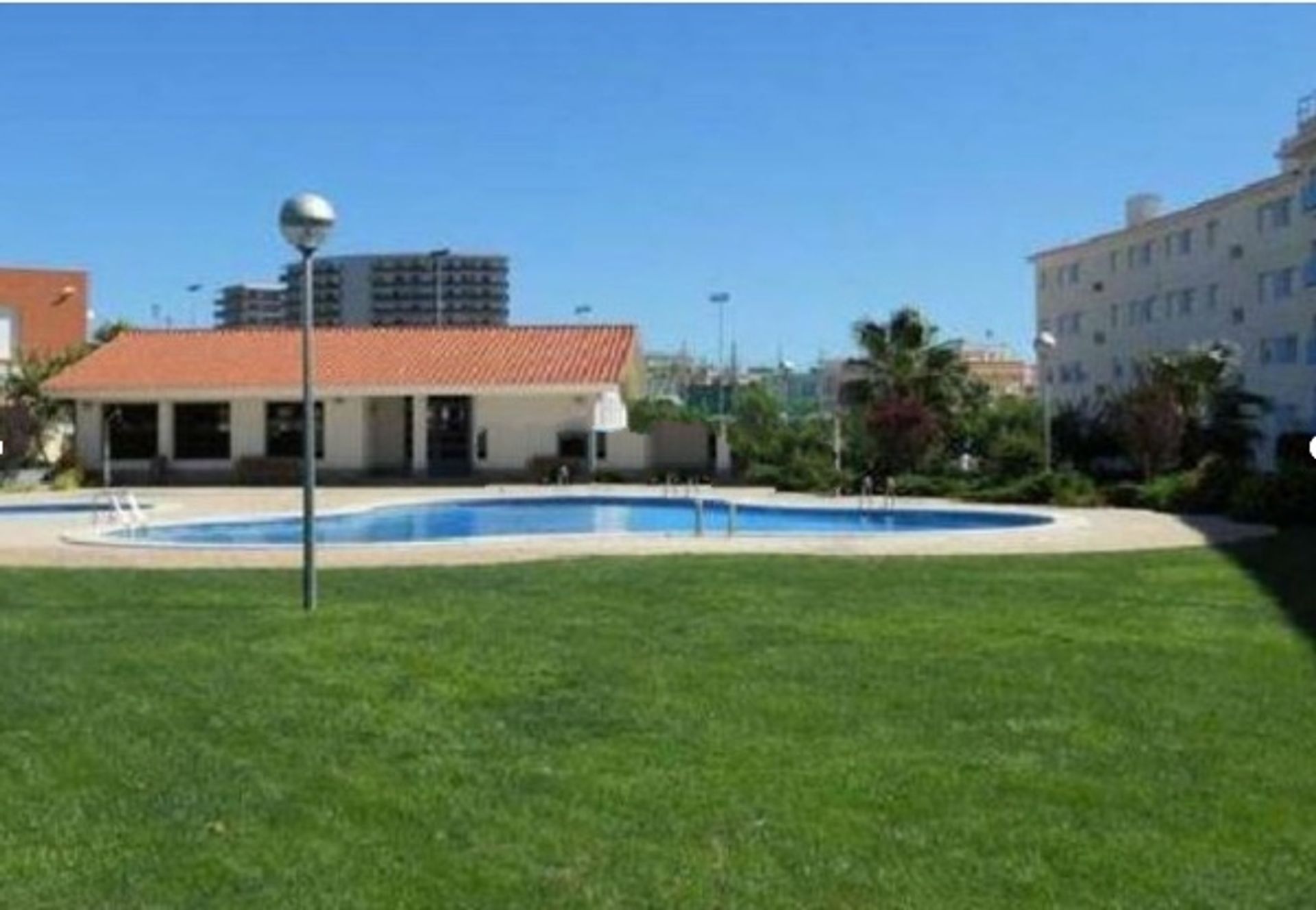 Condominium dans , Catalonia 10937537