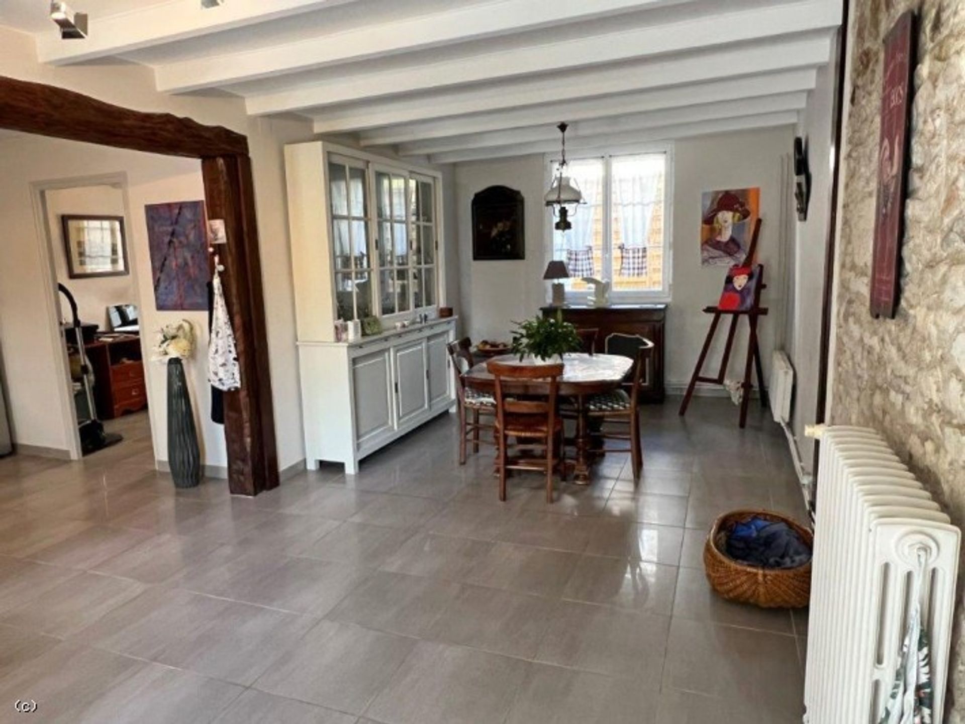 Casa nel Aunac-sur-Charente, Nouvelle-Aquitaine 10937688