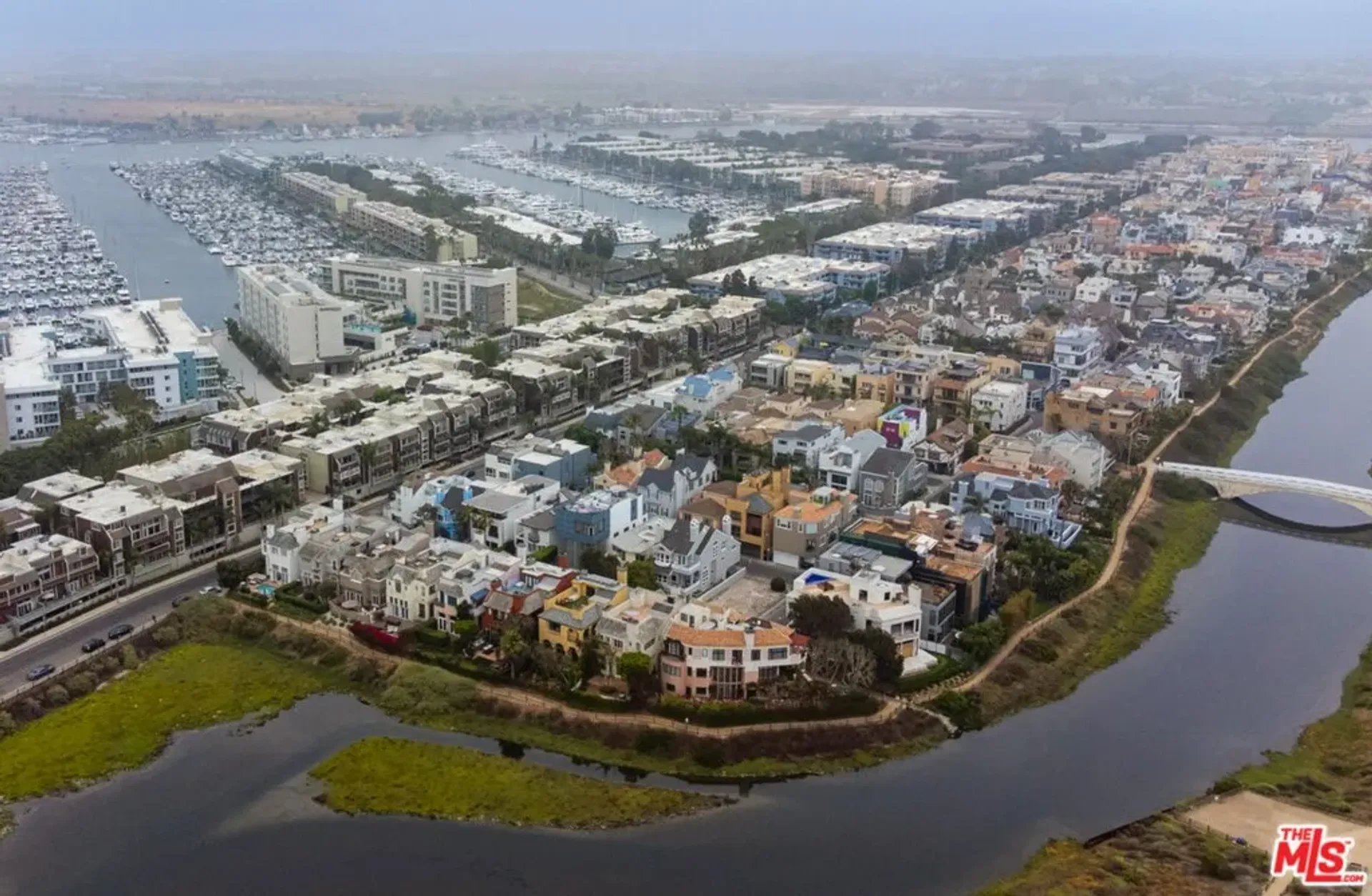 公寓 在 Marina del Rey, California 10937801