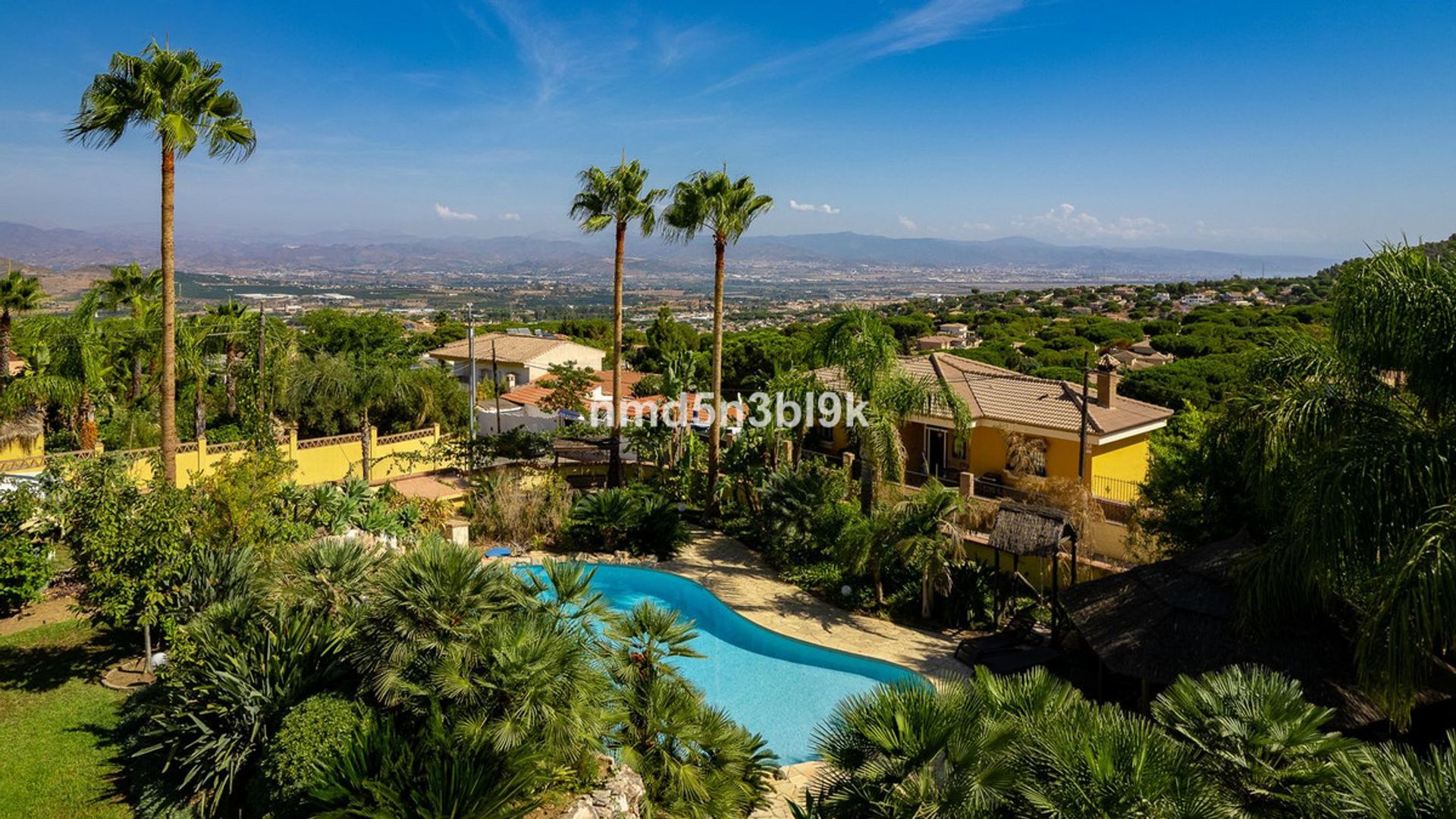 Casa nel Alhaurín de la Torre, Andalusia 10938570