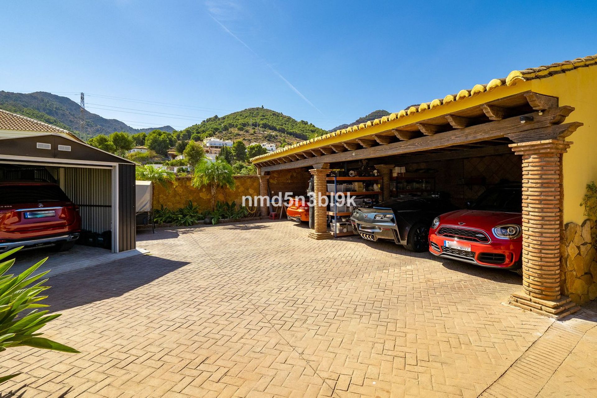 Casa nel Alhaurín de la Torre, Andalusia 10938570