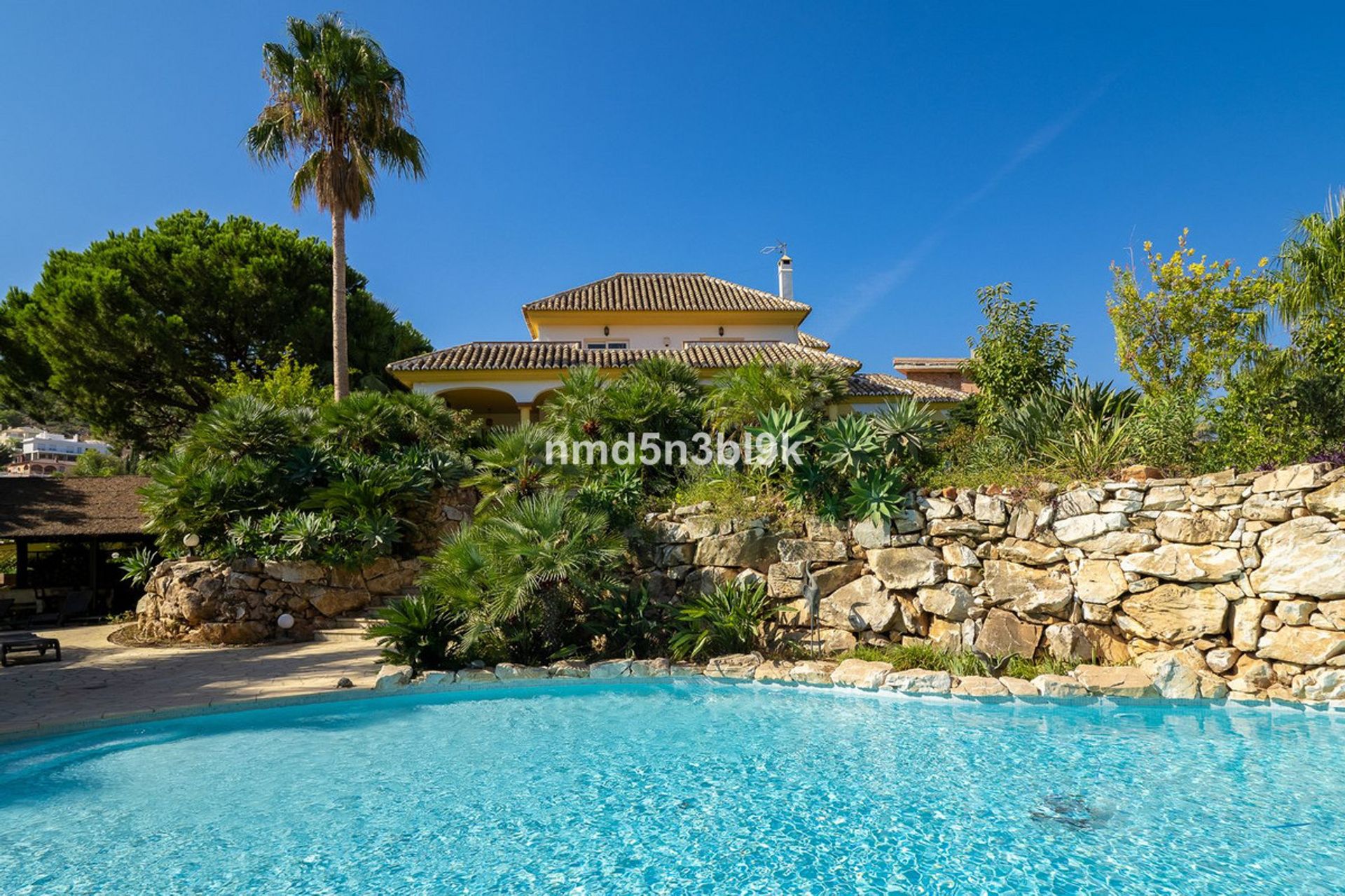 Casa nel Alhaurín de la Torre, Andalusia 10938570