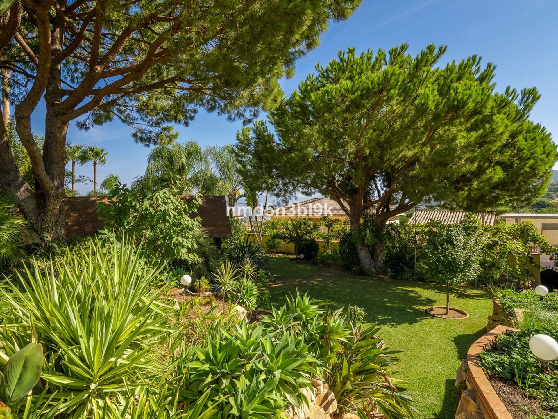 Casa nel Alhaurín de la Torre, Andalusia 10938570