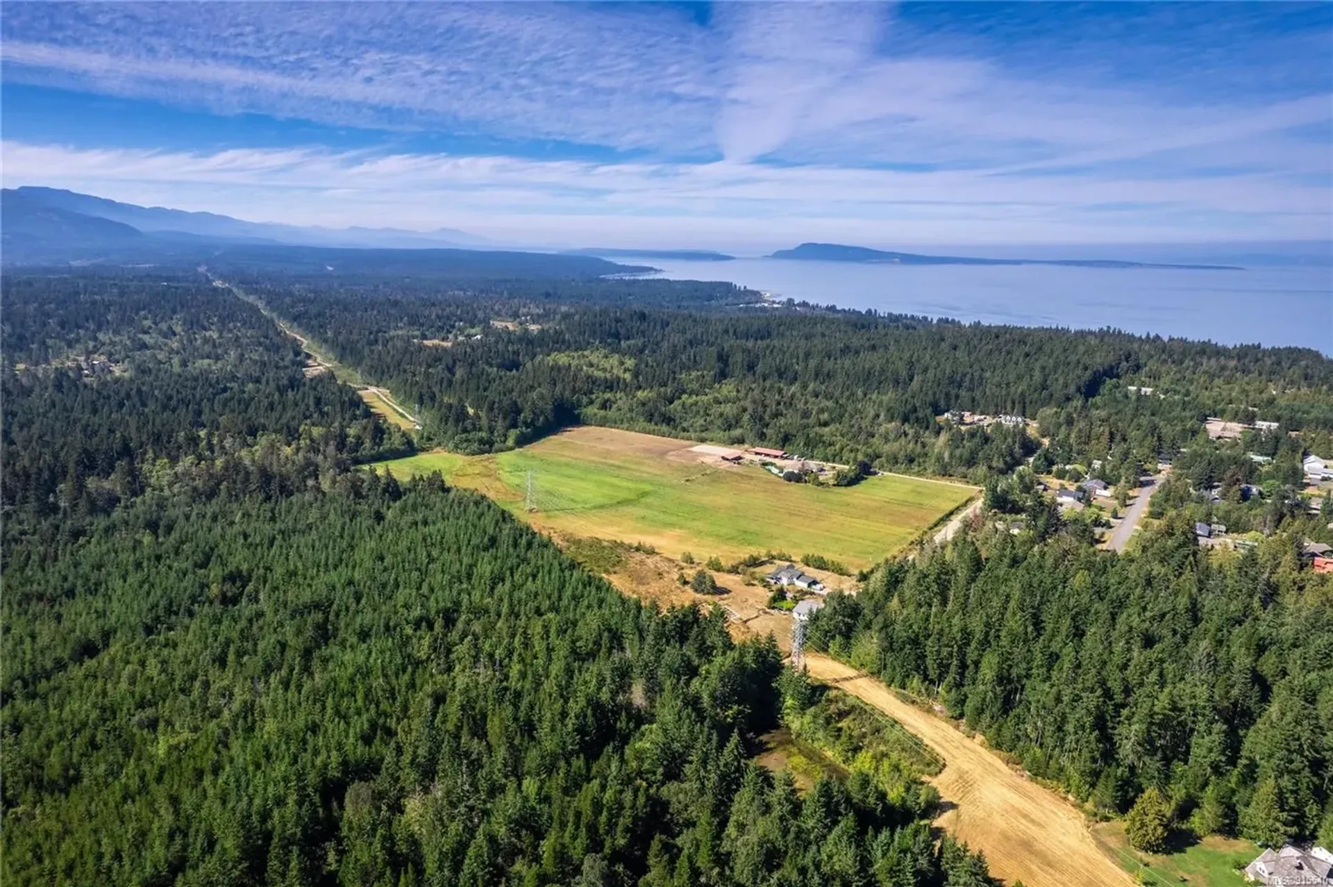 सम्मिलित में Qualicum Beach, British Columbia 10938607