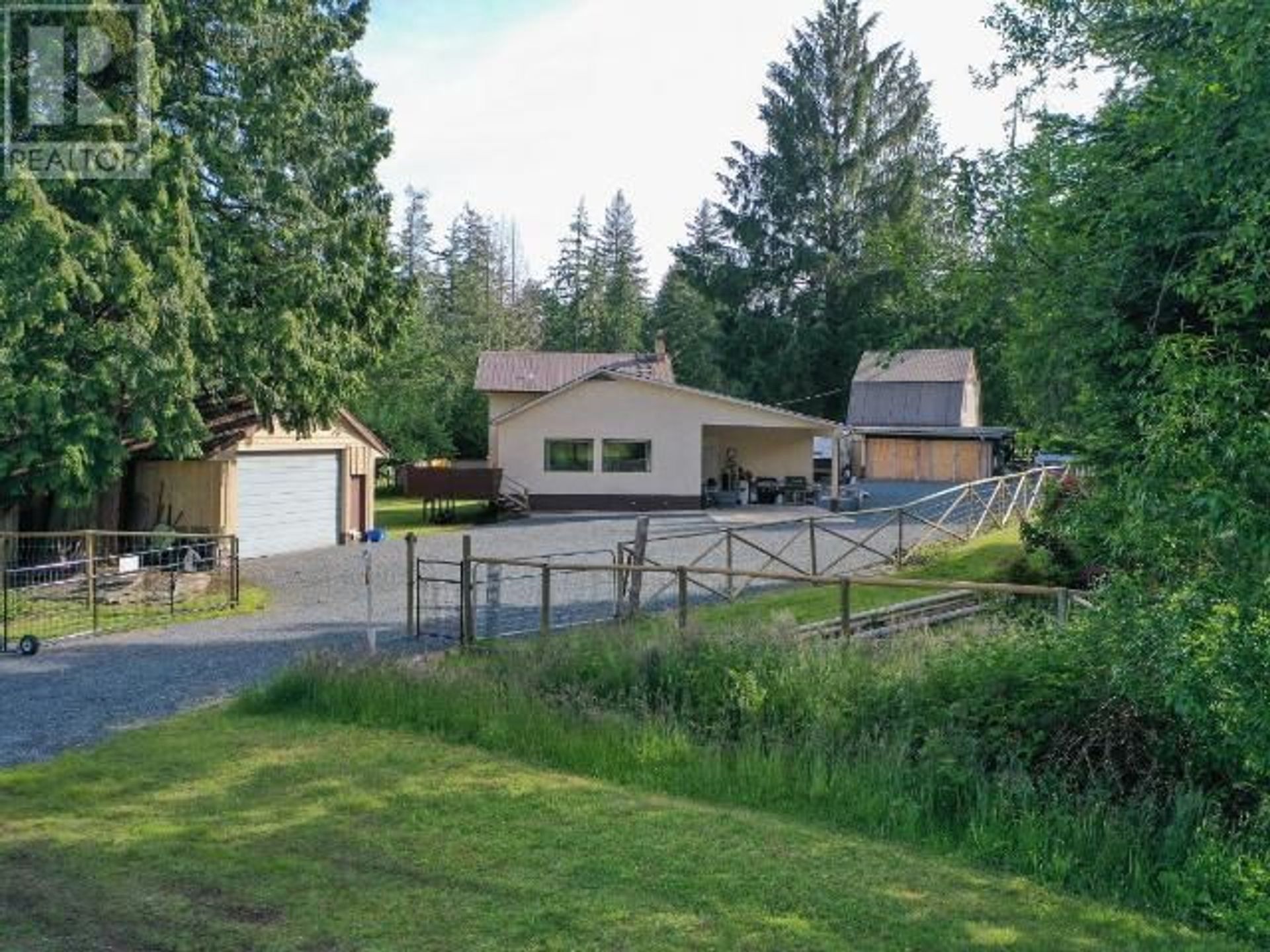 Rumah di Powell River, British Columbia 10938767