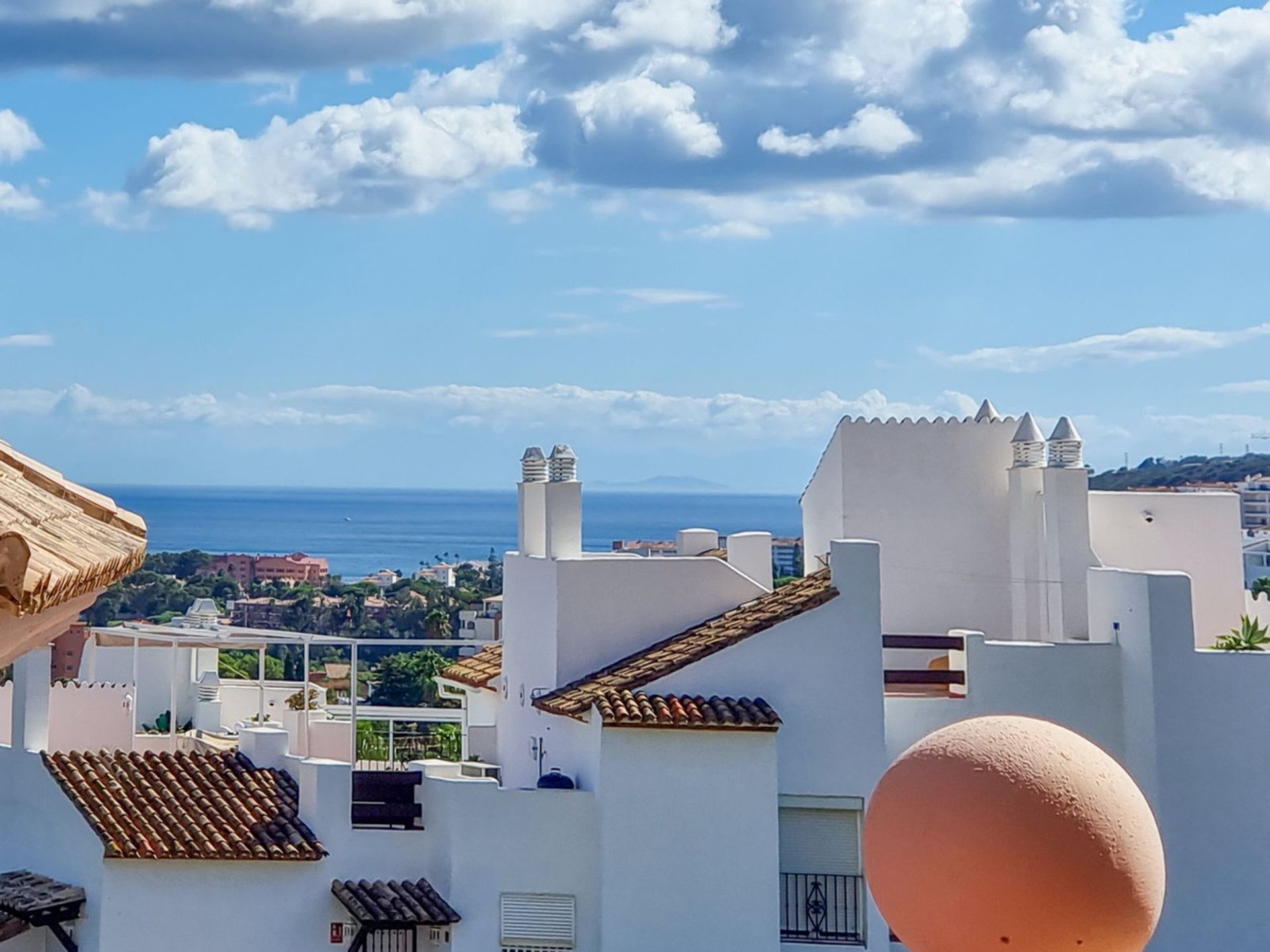 عمارات في Puerto de la Duquesa, Andalusia 10939381