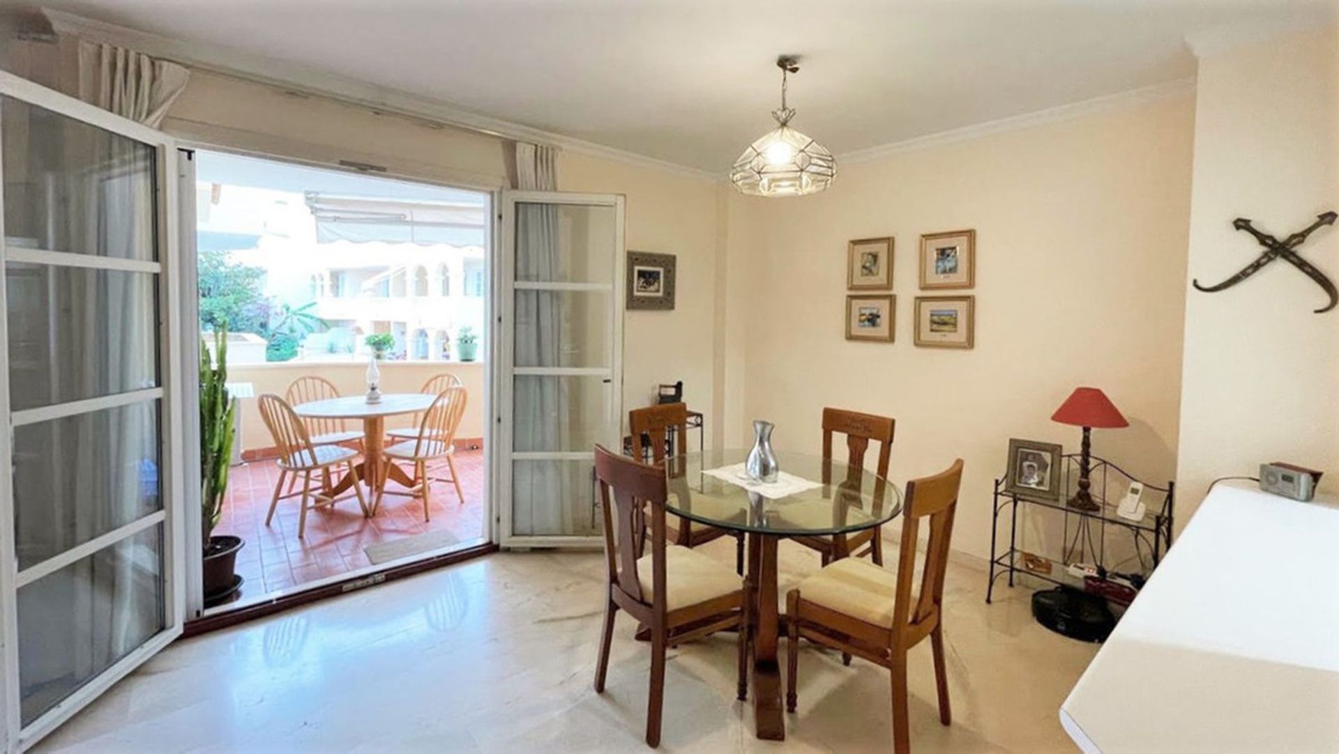 Condominium in Estepona, Andalusia 10939428