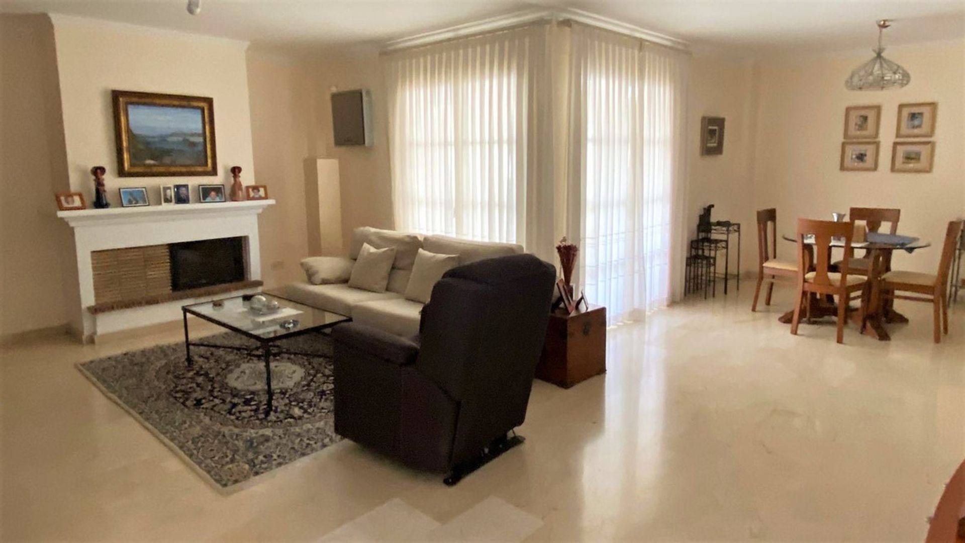 Condominium in Estepona, Andalusia 10939428