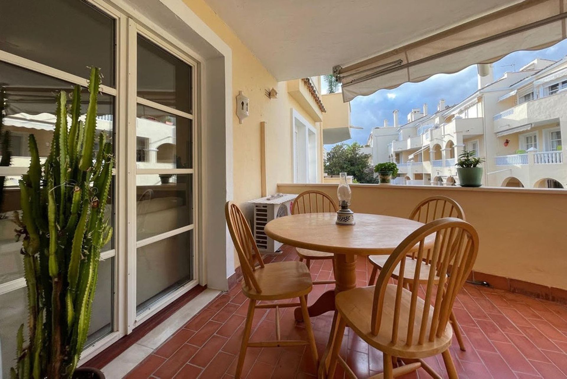 Condominium in Estepona, Andalusia 10939428