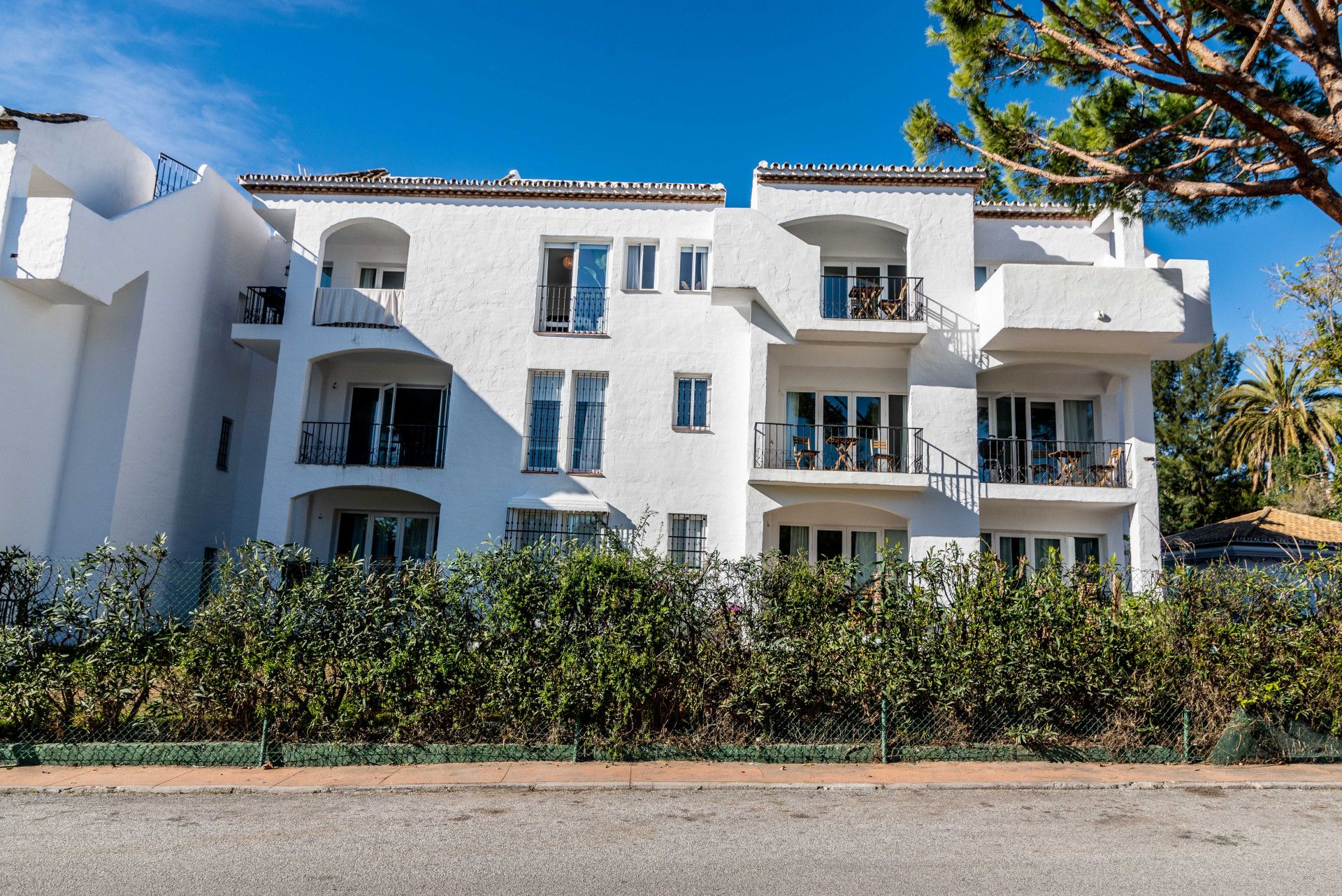 Condominium in Marbella, Andalucía 10939437