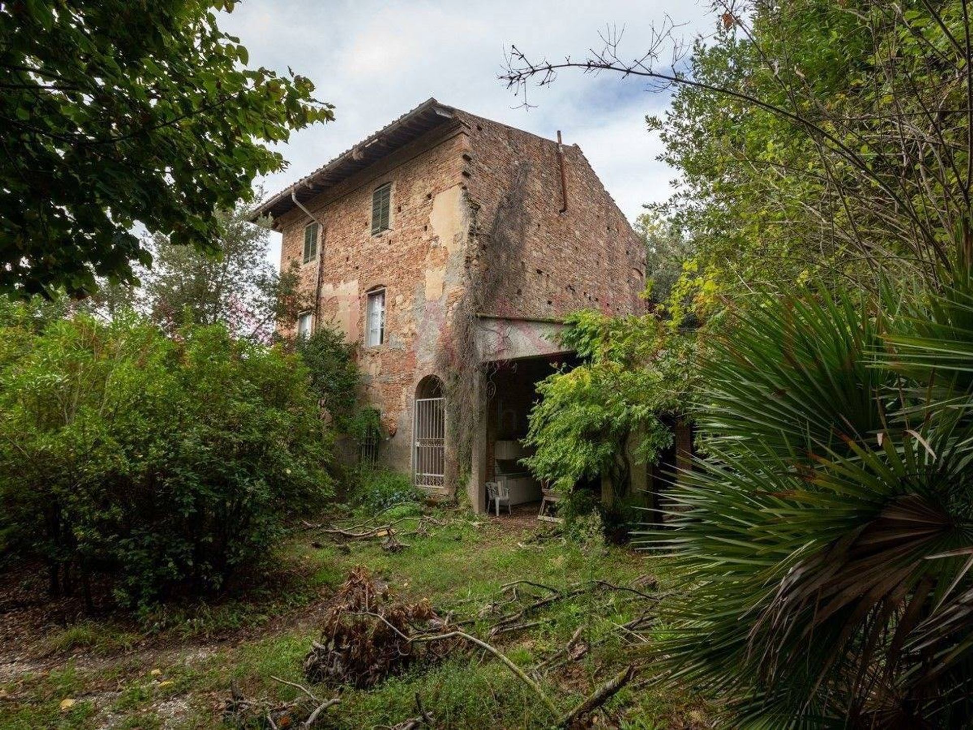 rumah dalam Crespina, Tuscany 10939929