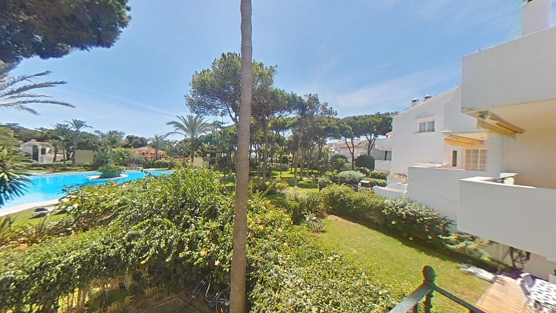 Condominium in Estepona, Andalusia 10939971