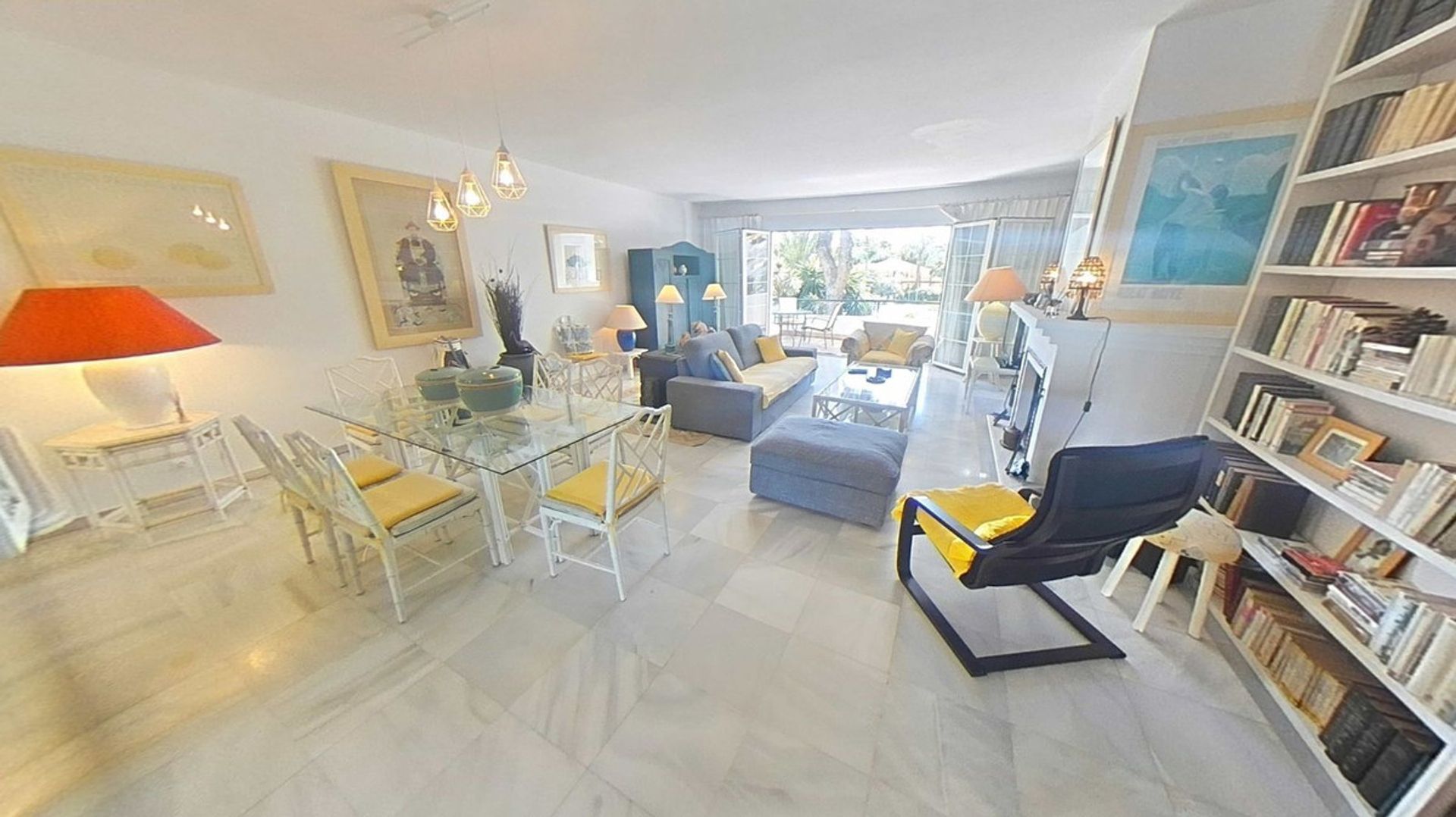 Condominium in Estepona, Andalusia 10939971