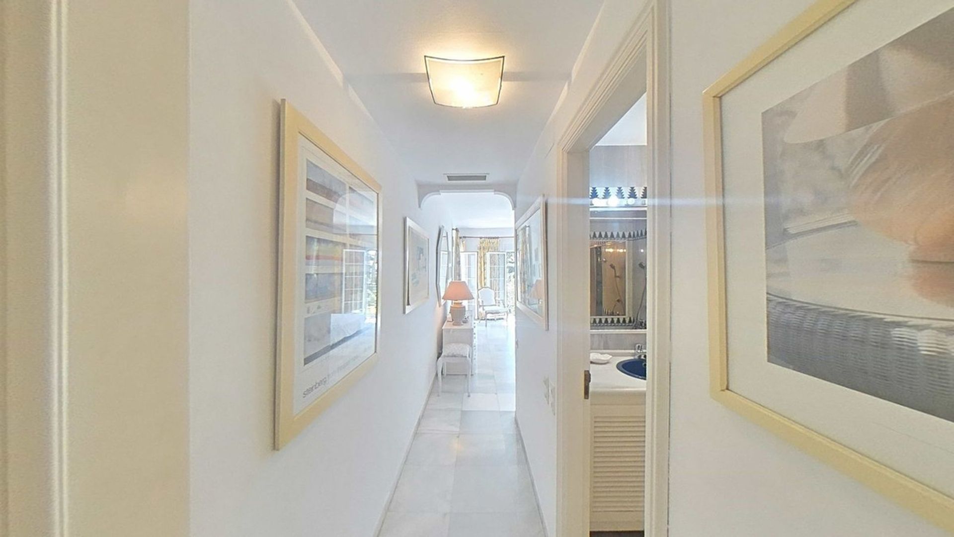 Condominium in Estepona, Andalusia 10939971