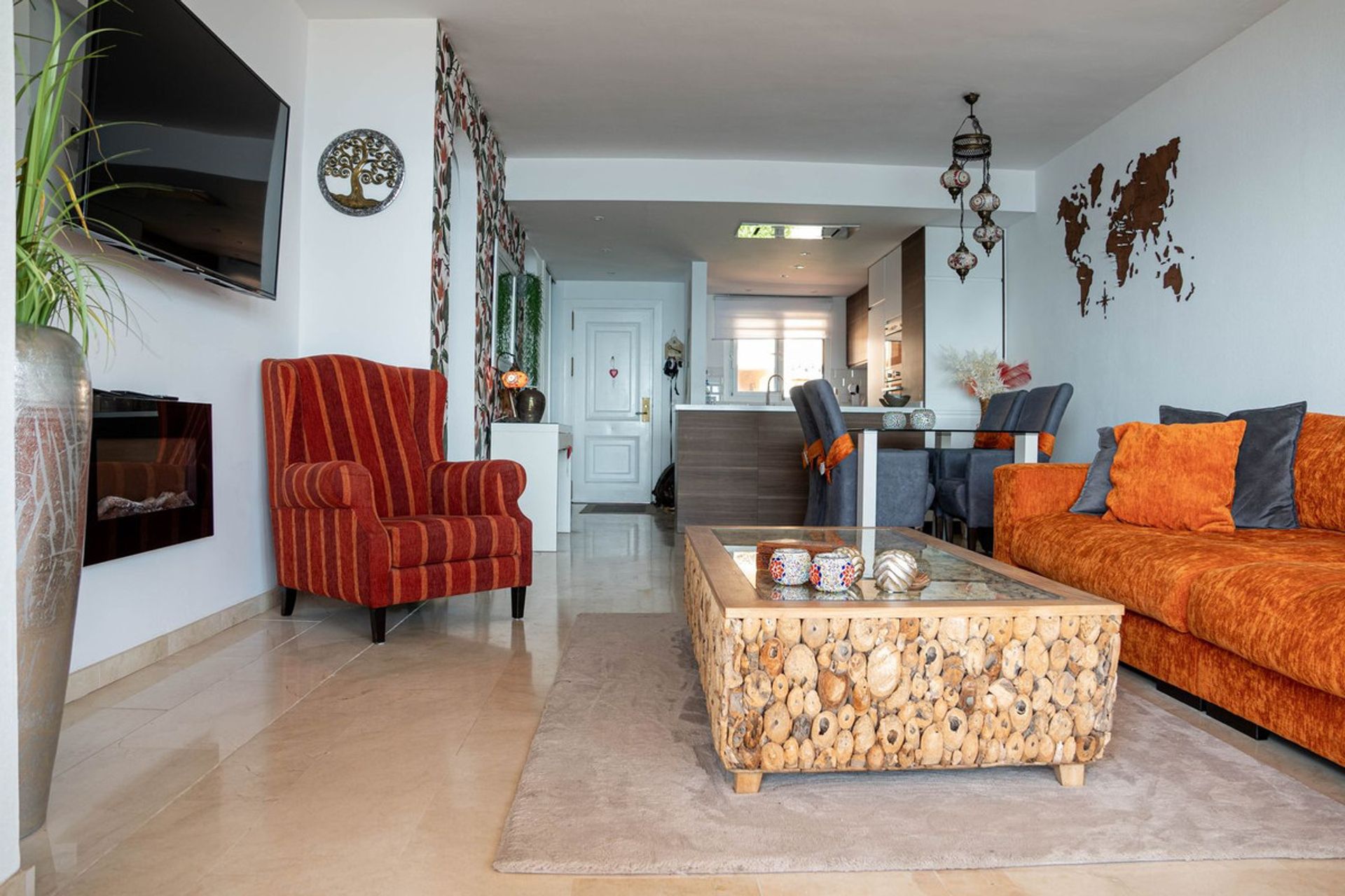 Condominium dans Estepona, Andalusia 10940636